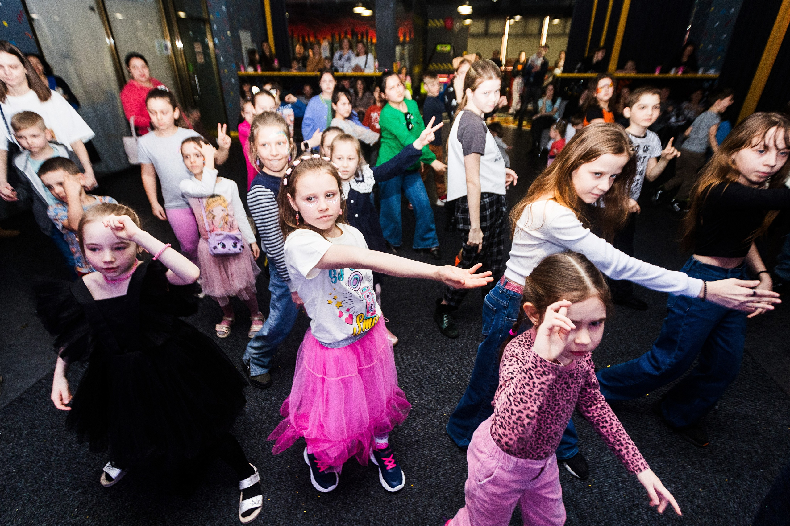 Арлекину 18 лет. Детский фотограф видеограф в Хабаровске Михаил Орлов