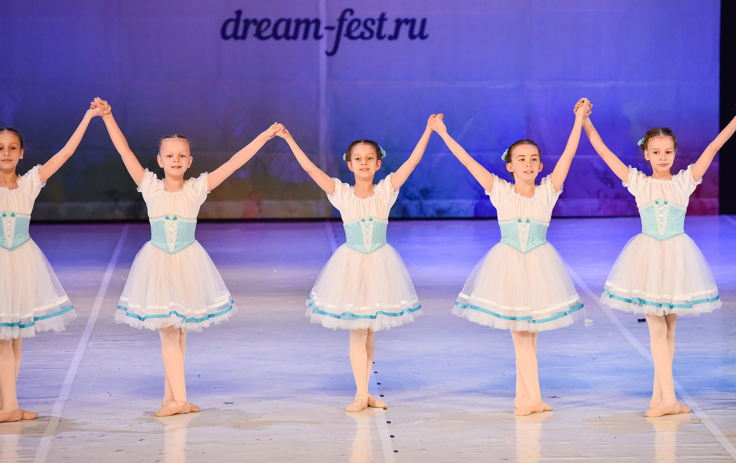 30.11.2024 Фестивальное движение «Шаг к мечте» Москва. Медиастудия Фото Концепт