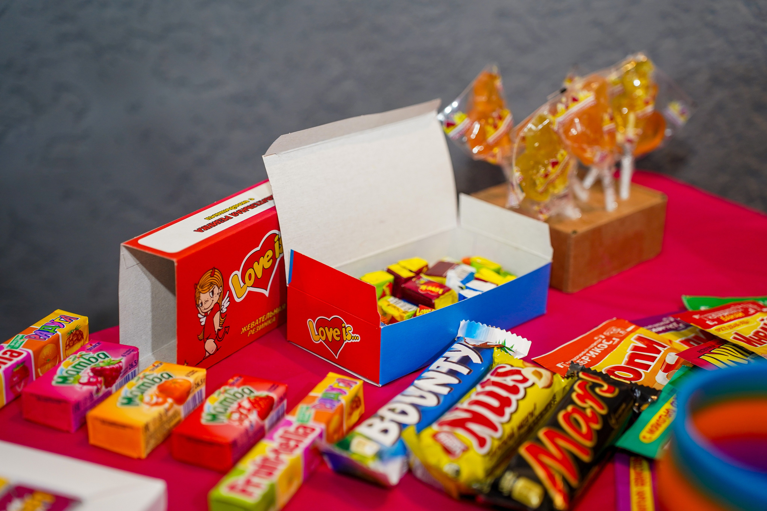 День Рождения в стиле 90-х. Фотограф Новороссийск | Геленджик и ЮФО Эльвина Ясинская