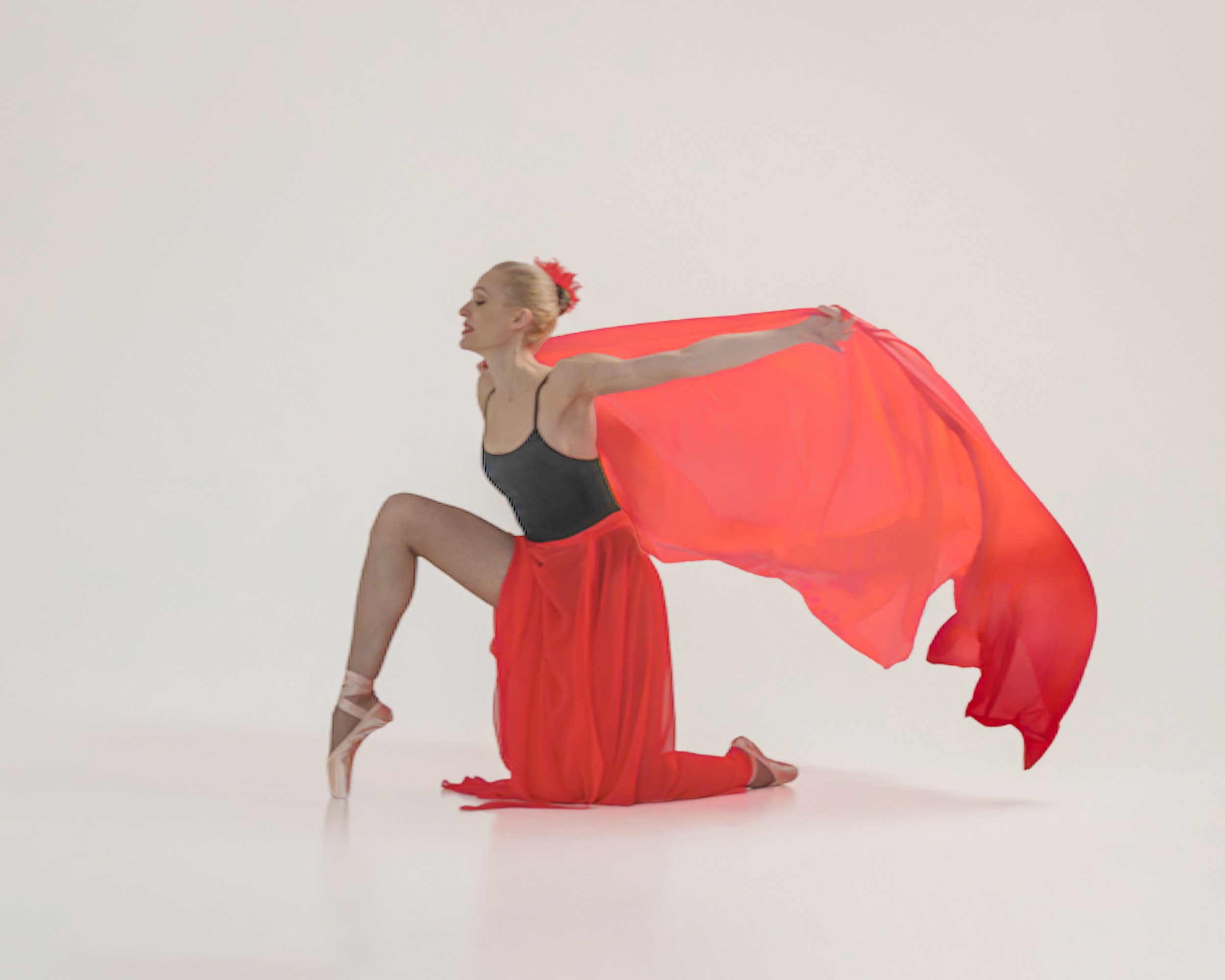 Studio photo shoot for girls in Yekaterinburg.