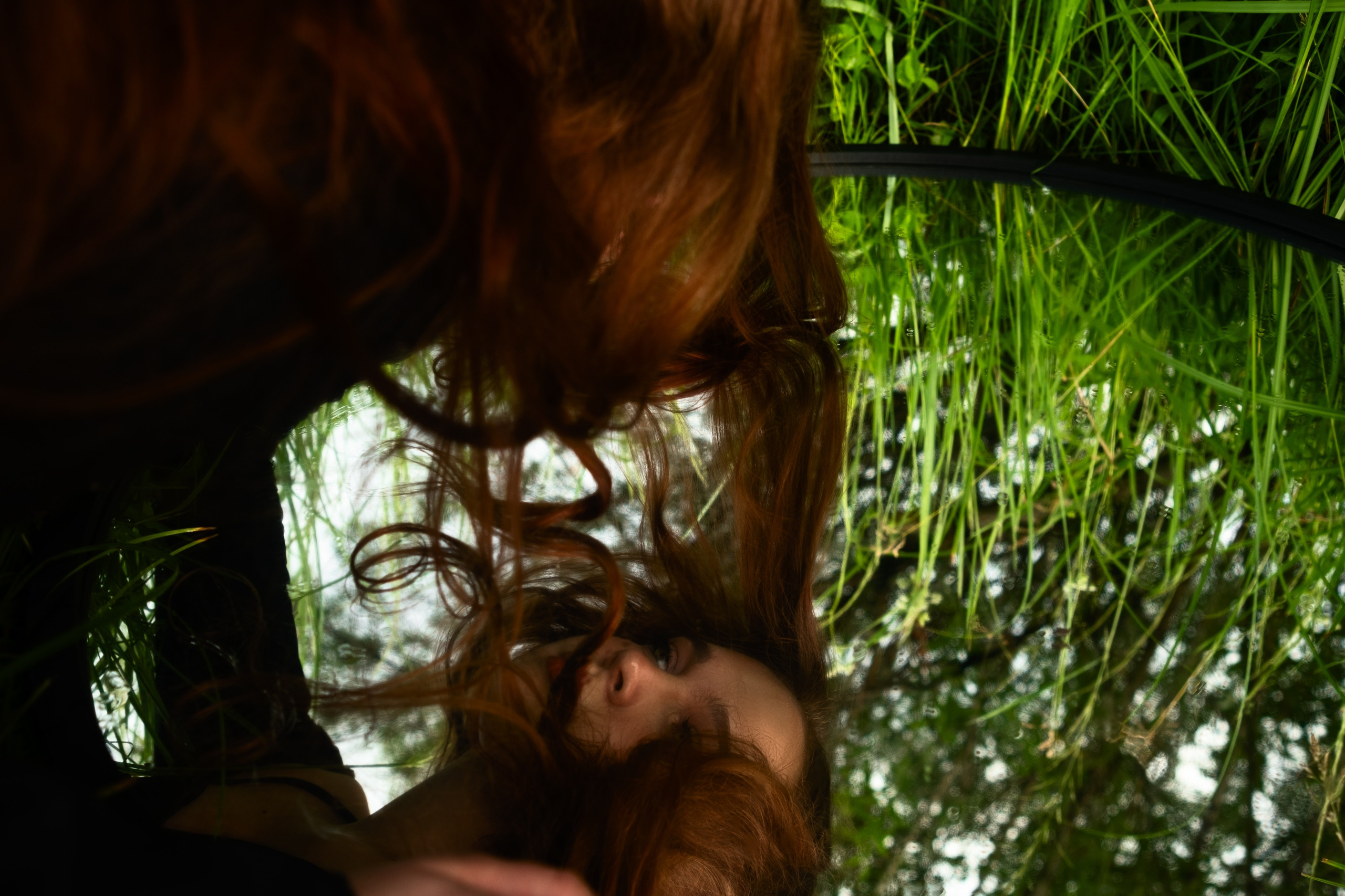 Зеркало и Настя. Фотограф Коробова Екатерина