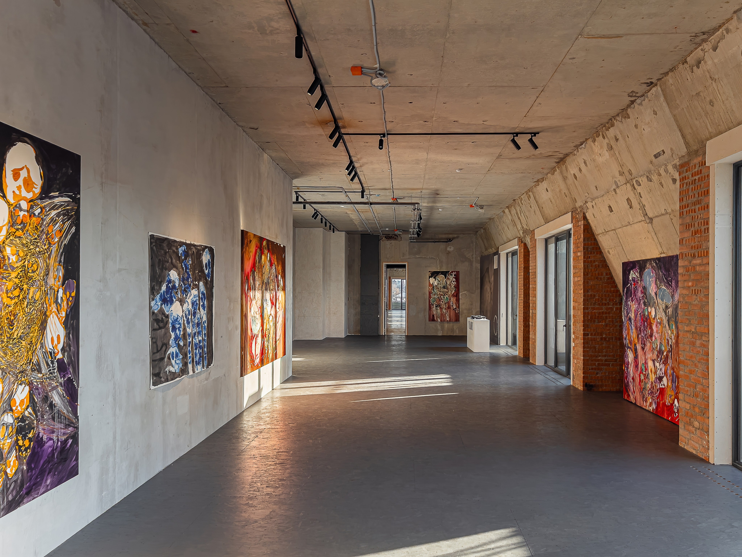 Галерея Vladey, дом с Атлантами. Иван Благушин. Интерьерный и архитектурный фотограф в Москве и Санкт-Петербурге