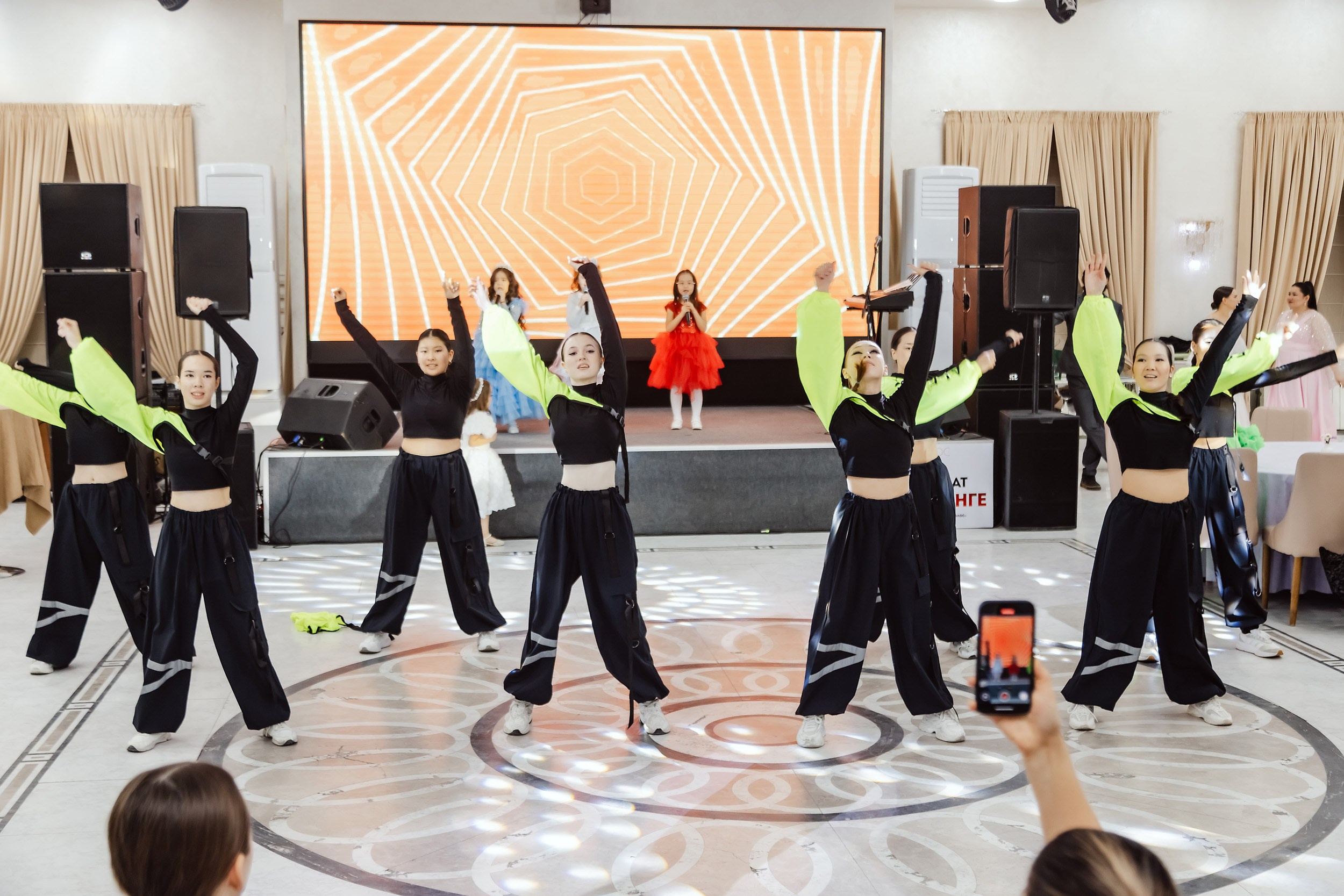 Большой Отчетный Бал Музыкального Дома Голос. Кипятком Павлодар