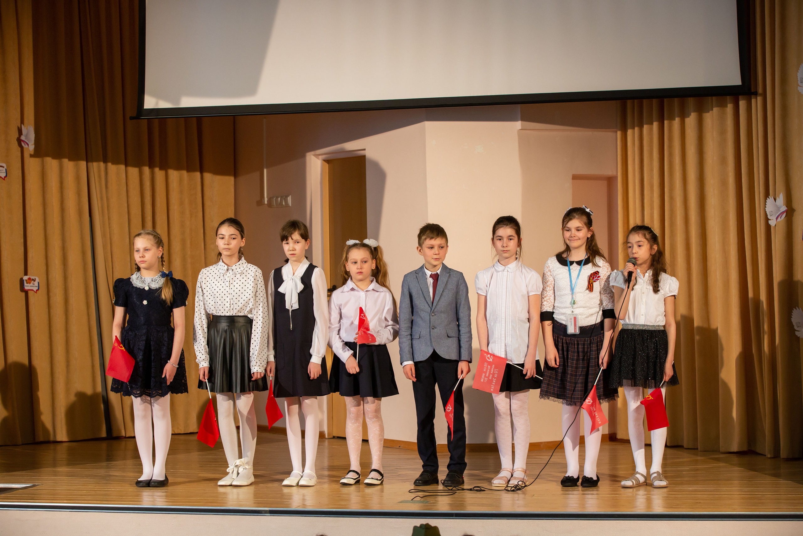 Праздник в школе. Школьный и детсадовский фотограф Москва. Детский фотограф