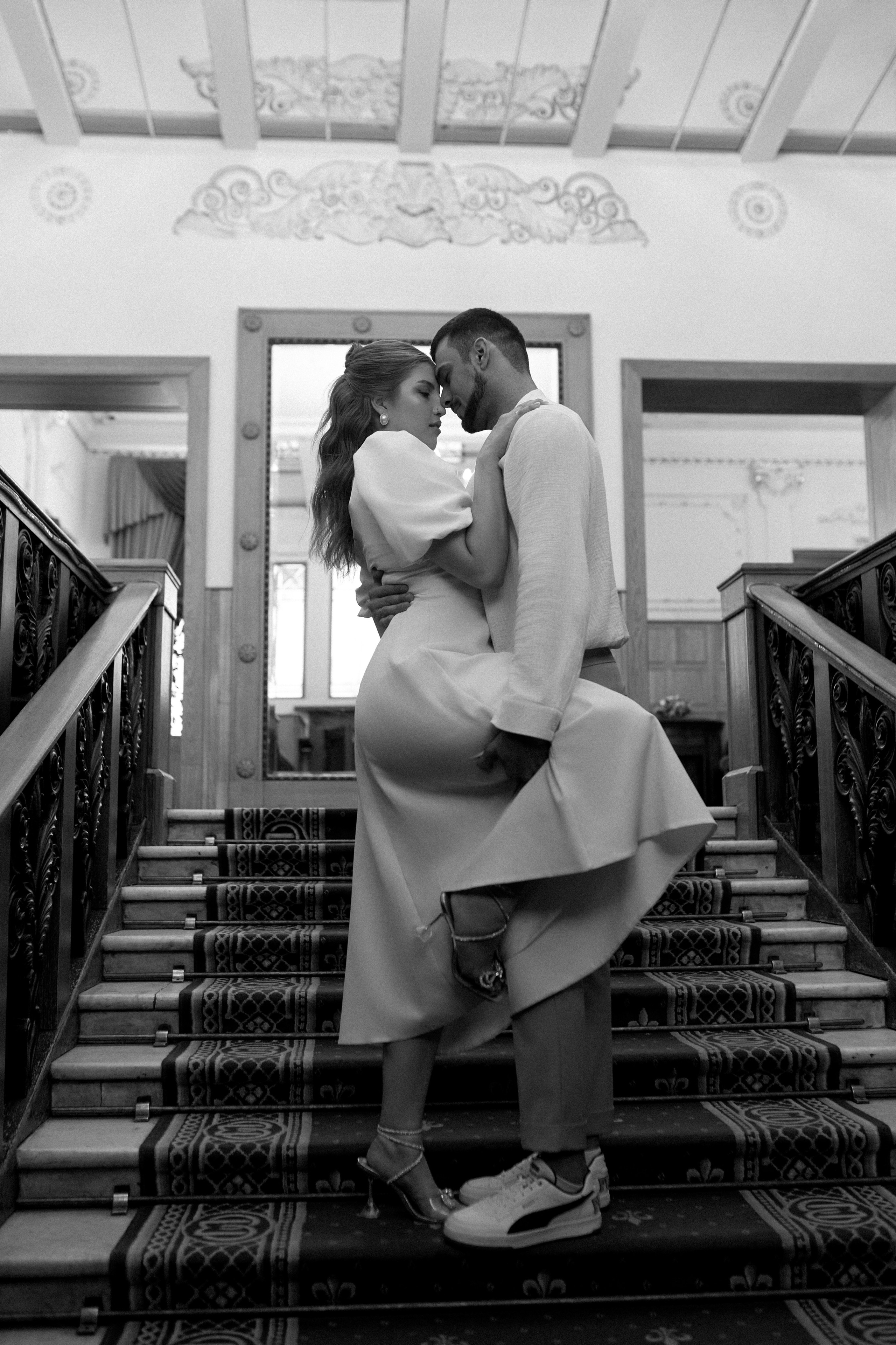 Свадебная Фотосессия в Грибоедовском загсе. Сестры Карабаза. Фотографы и ретушеры в Москве и Санкт-Петербурге