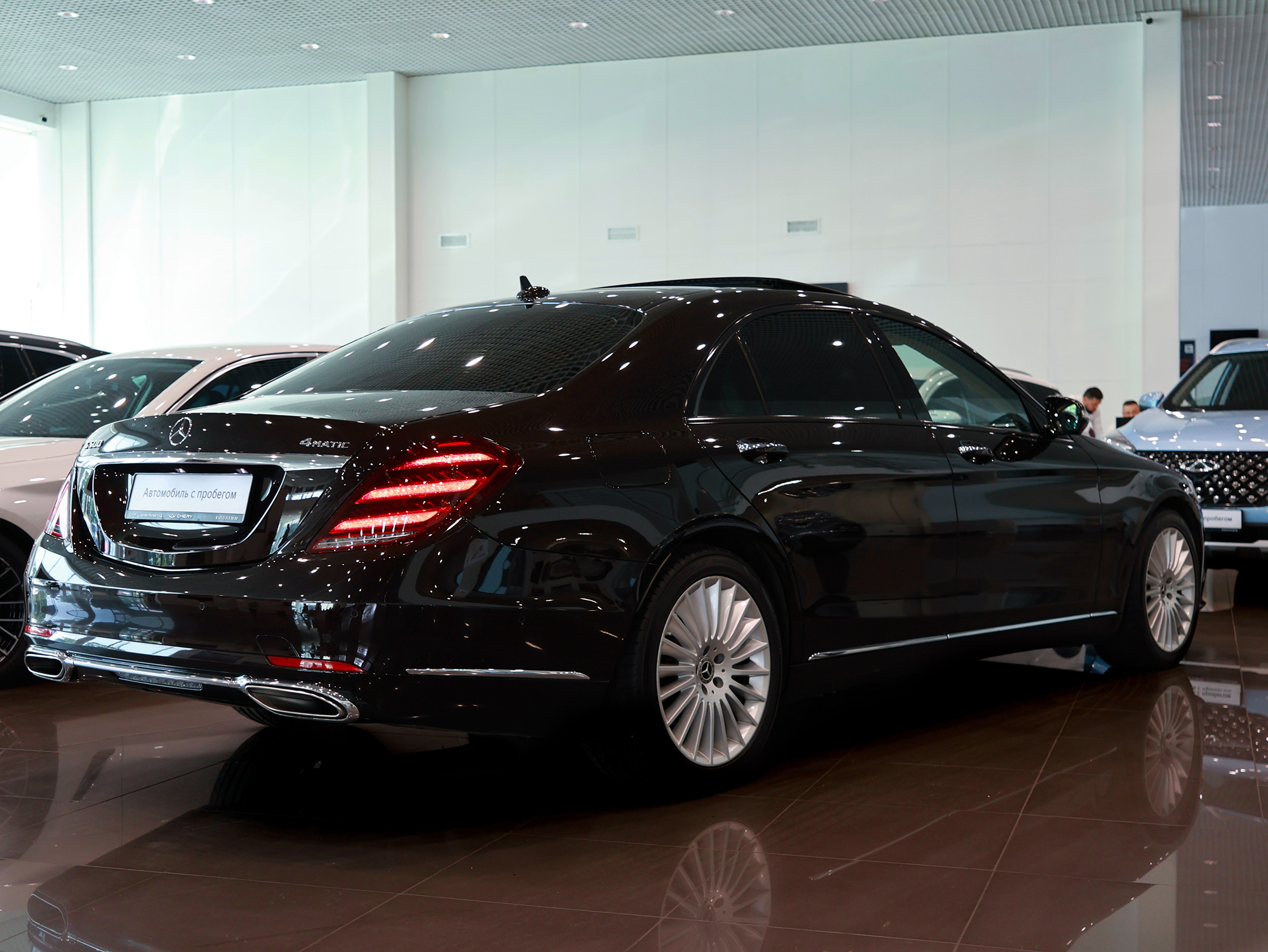 Mercedes-Benz S. Photo-nk