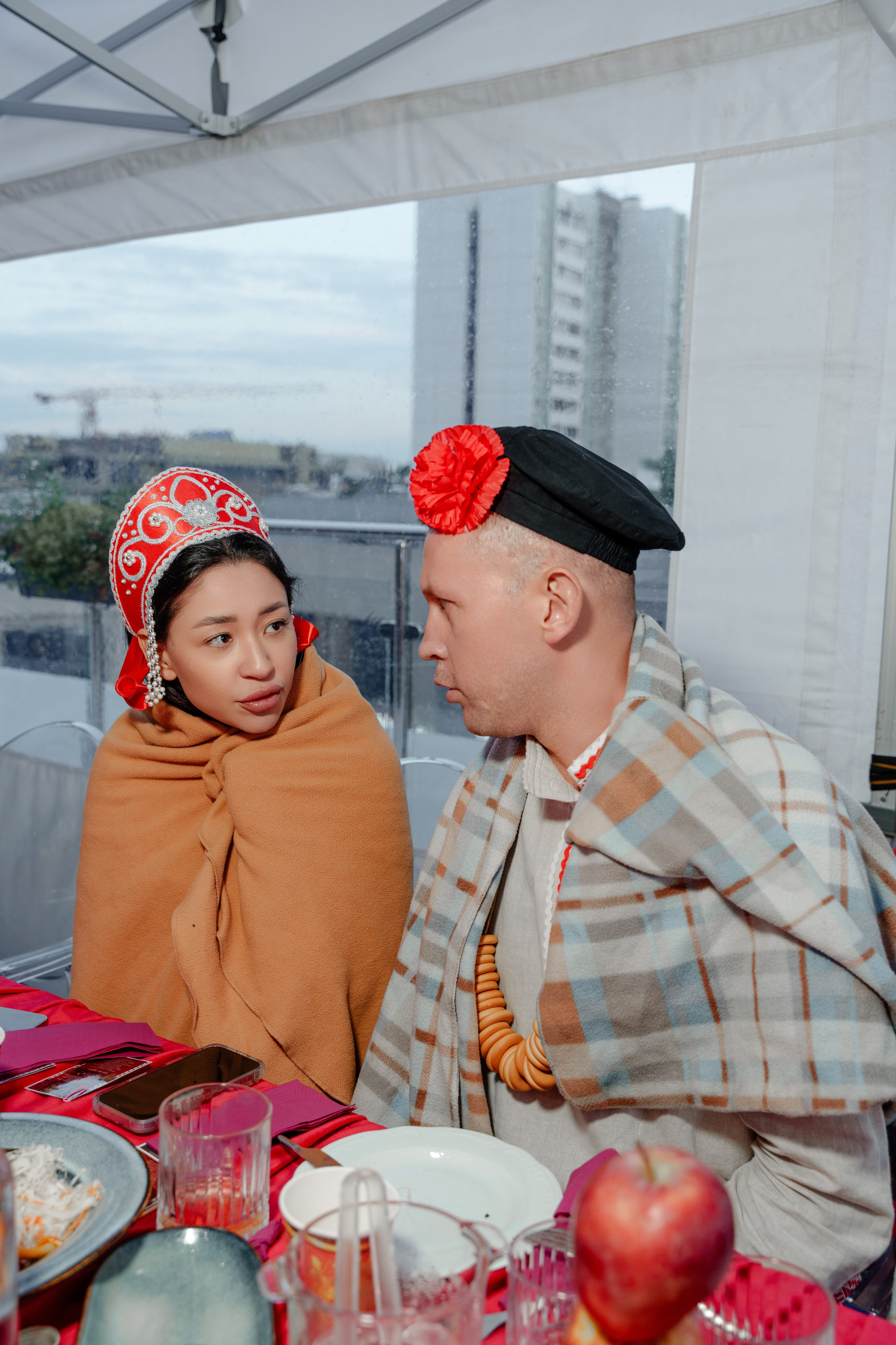 Репортажный фотограф на гендер пати в славянском стиле в Москве. Репортажный фотограф Москва Сергей Дружинин