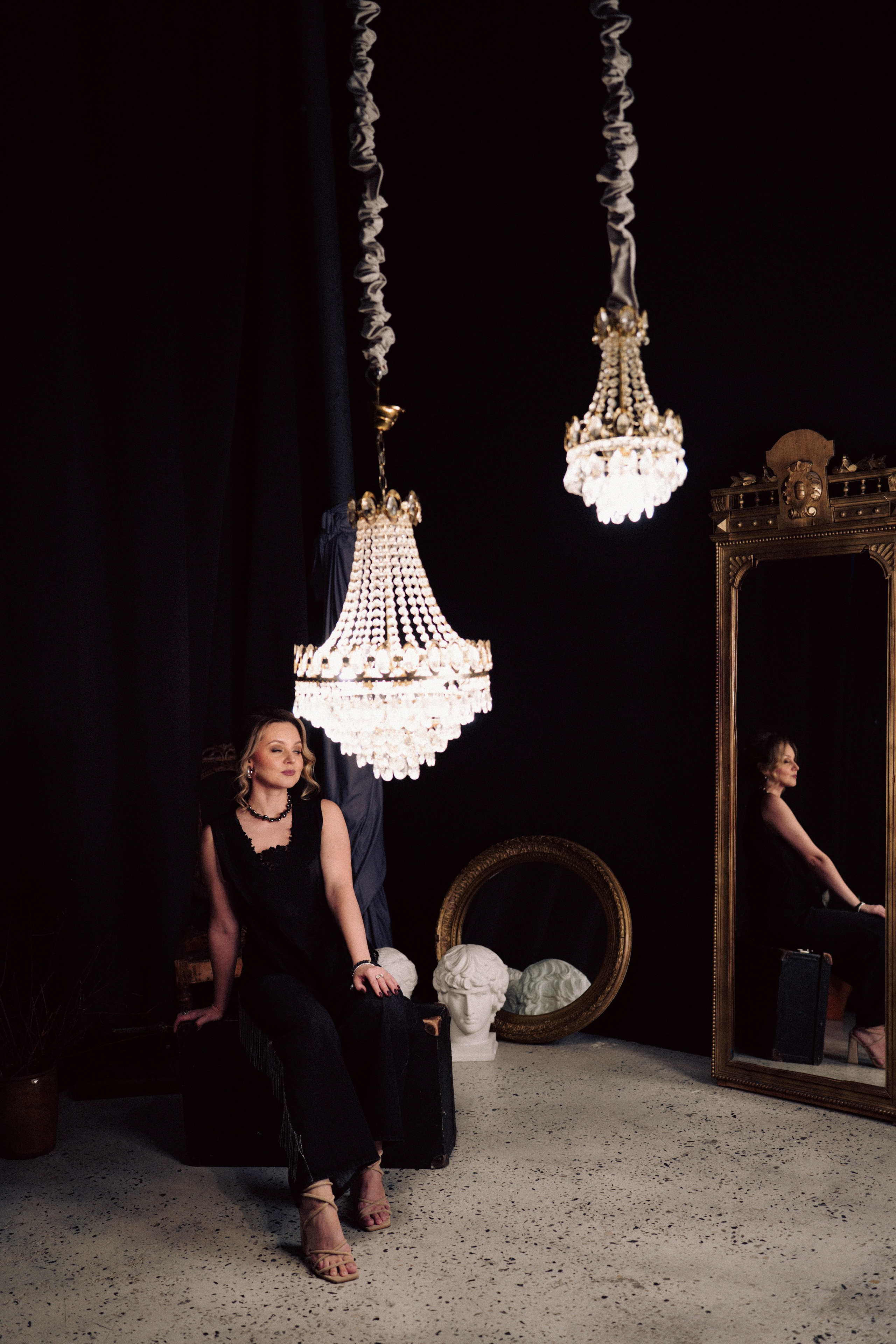 НОВОГОДНЯЯ ФОТОСЕСИИЯ В СТУДИИ ДЛЯ ДЕВУШКИ И ПРОГУЛКА ПО ЧЕРНЫШЕВСКОЙ. Профессиональный фотограф, Санкт-Петербург — Виктория Богомолова