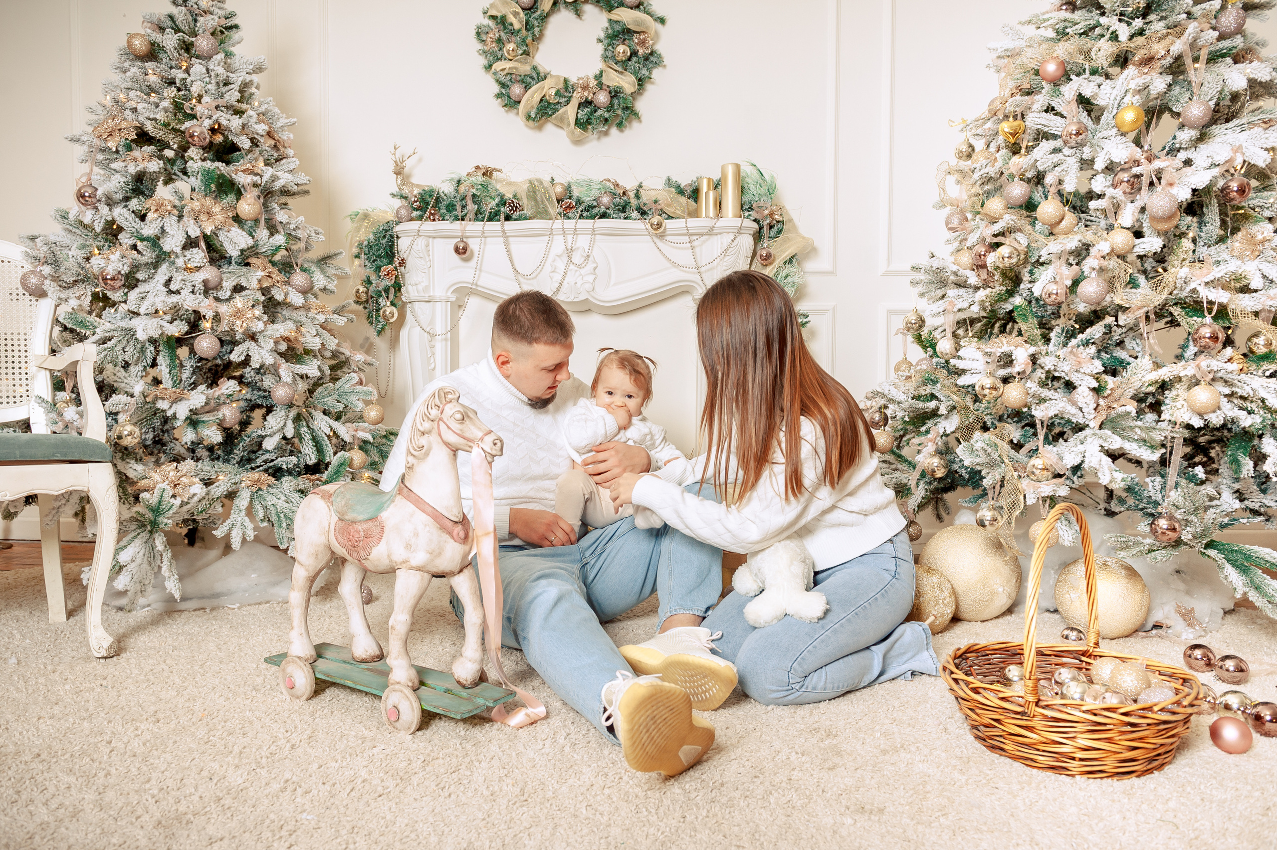 Евгений Виктория и Ева (Небольшая новогодняя фотосессия)