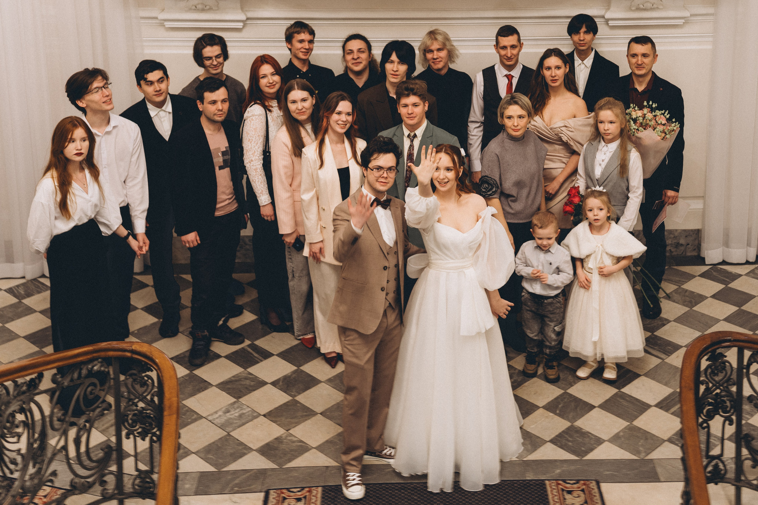 СВАДЕБНАЯ СЬЕМКА ВО ВТОРОМ ДВОРЦЕ С ГОСТЯМИ И ПРОГУЛКА В ТАВРИЧЕСКОМ САДУ. Профессиональный фотограф, Санкт-Петербург — Виктория Богомолова