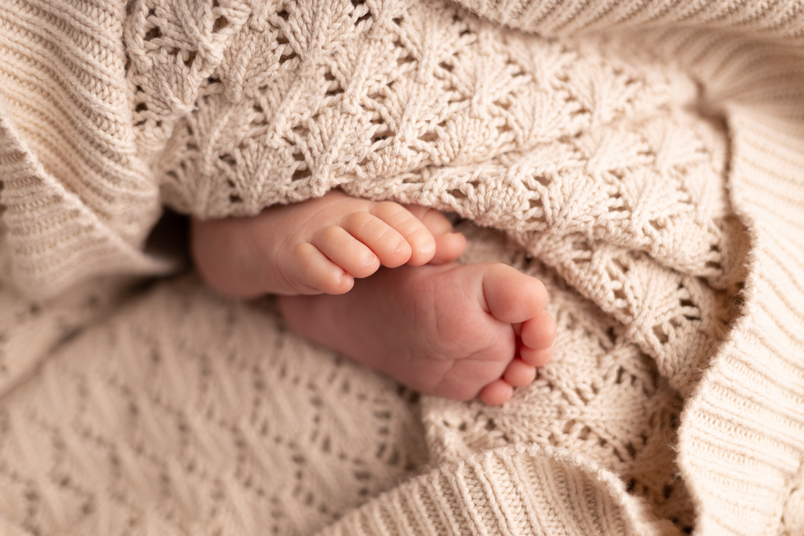 Newborn съемка в стиле Лайф. Фотограф новорожденных малышей в Омске и Омской области Эльвира Камаева