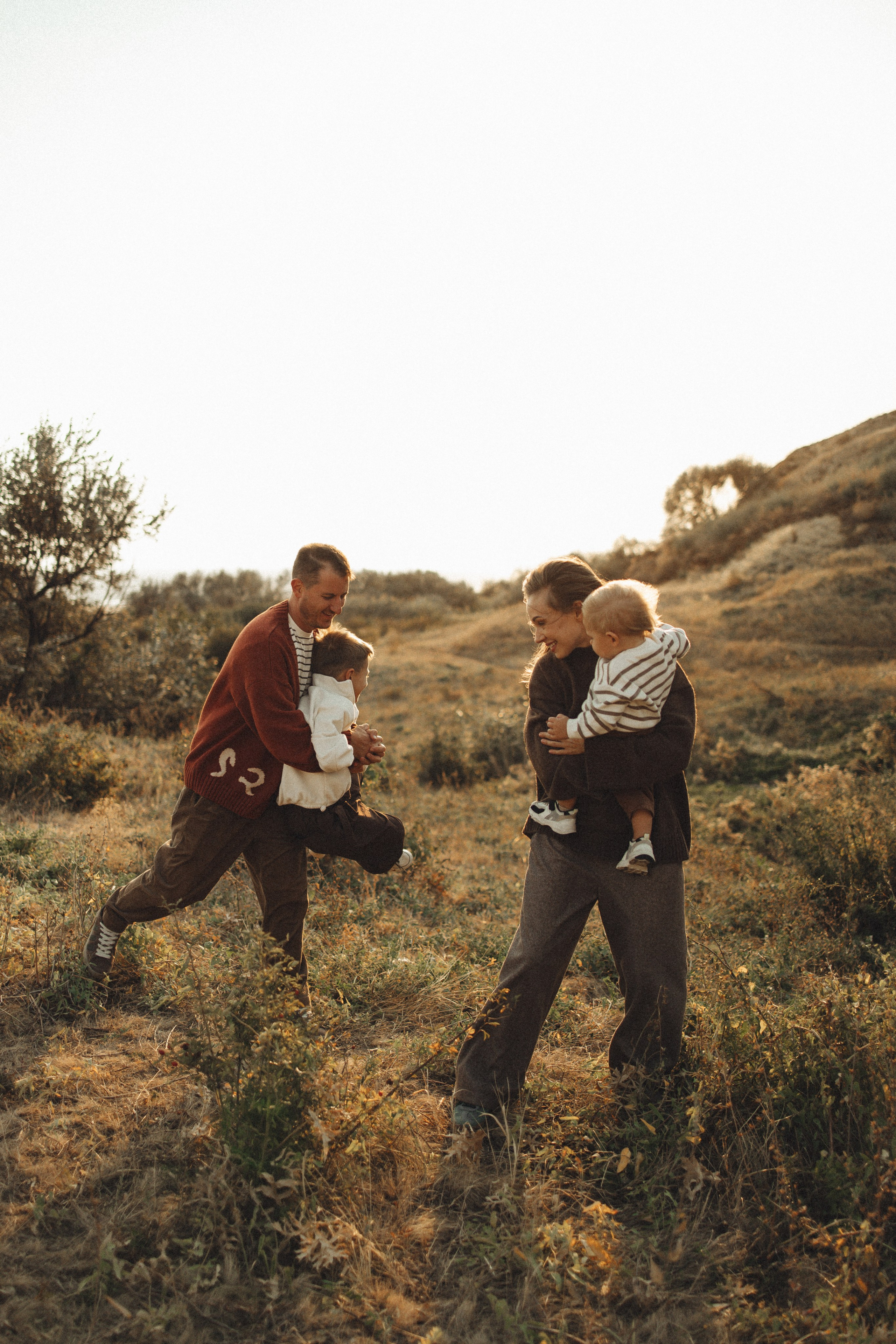 Семейная история, закат в Мержаново. Семейный и детский фотограф, таганрог, ростов-на-дону