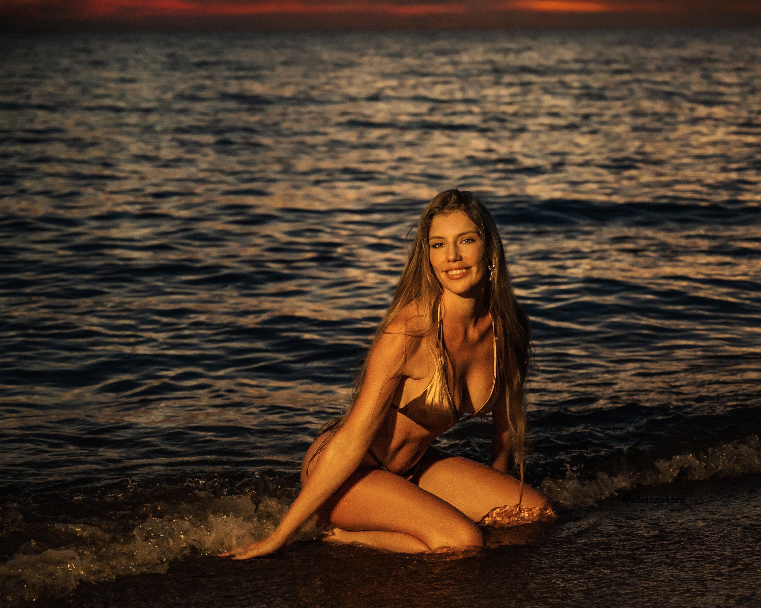 Алиса. Ночное купание. Фотографирую счастливых людей в Сочи