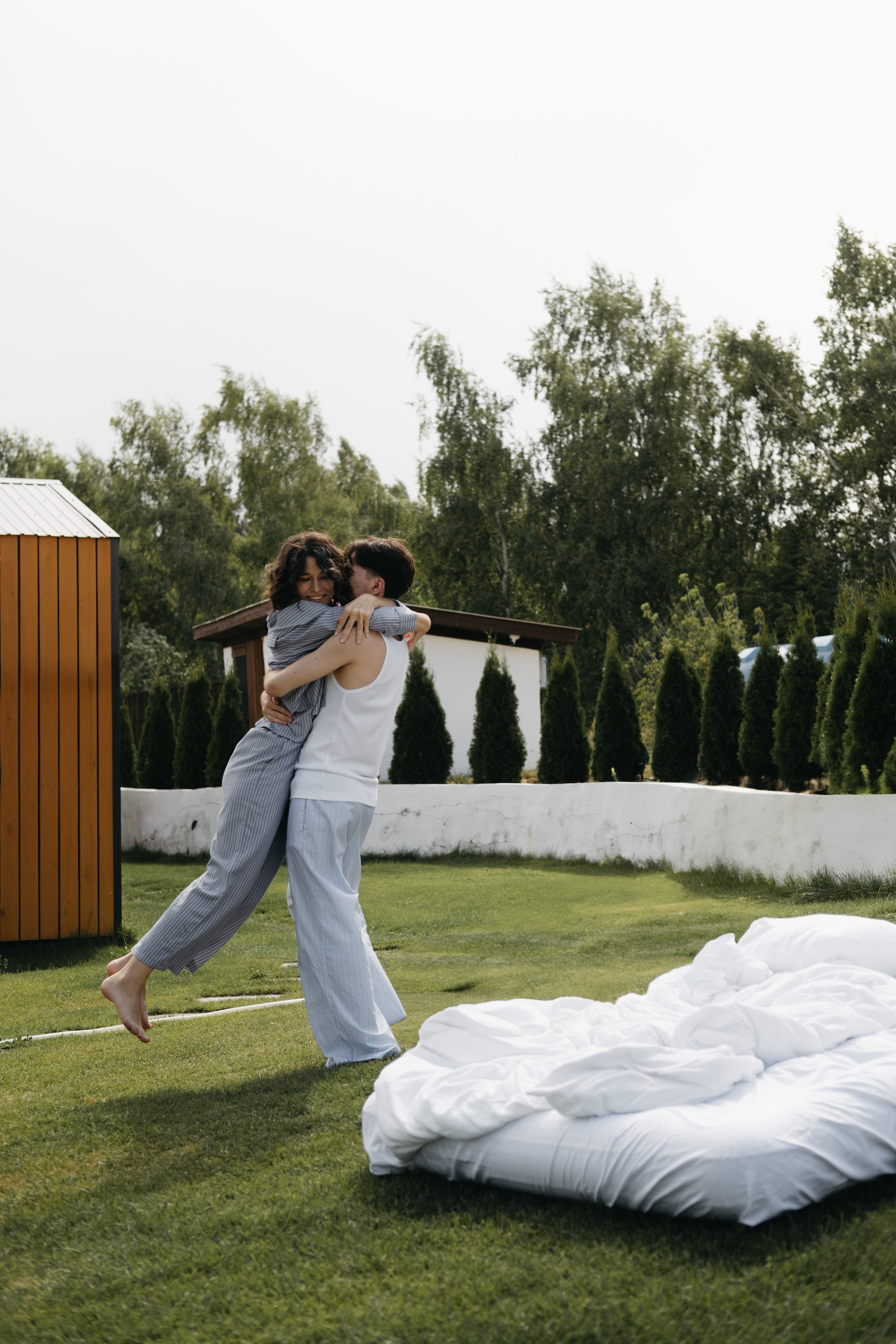 Молодые счастливые. Обо мне