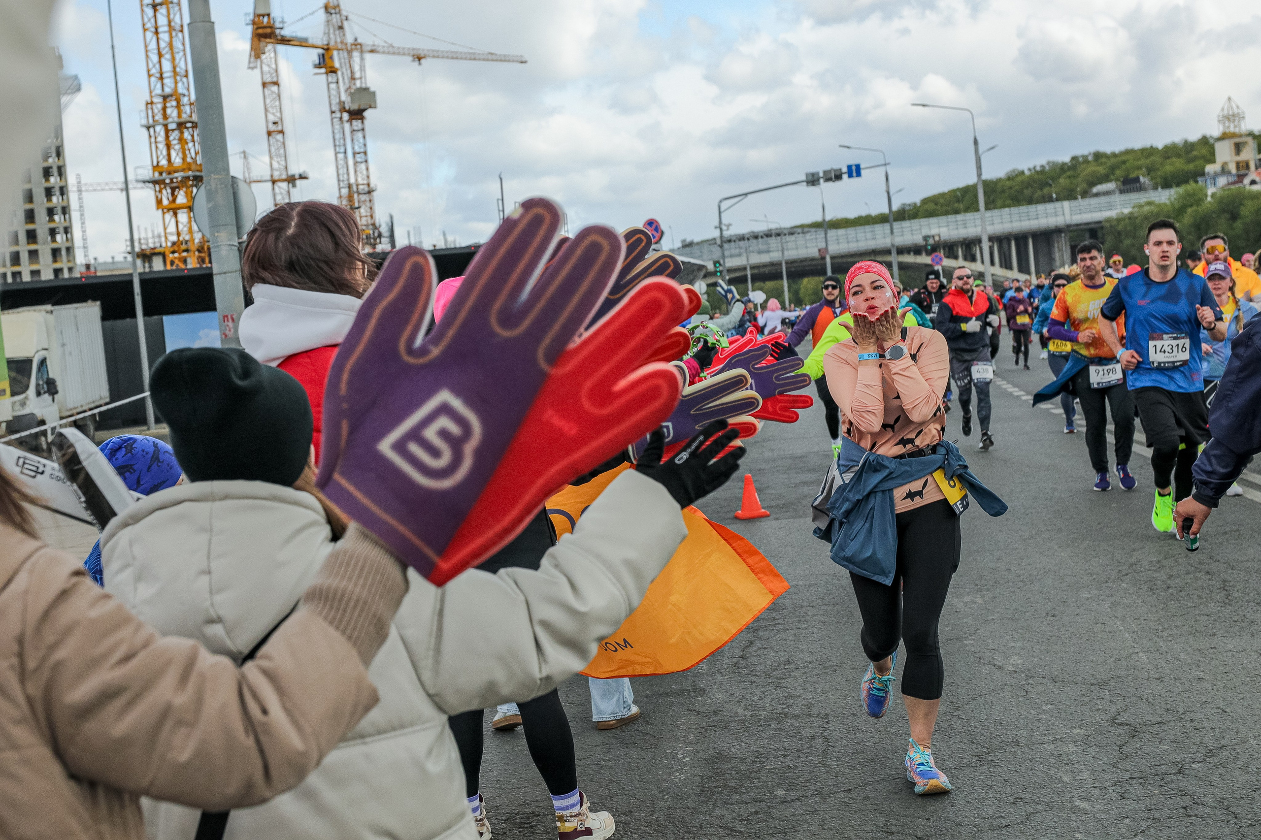 Московский полумарафон 27.04.25. Фотограф Сергей Ловкий