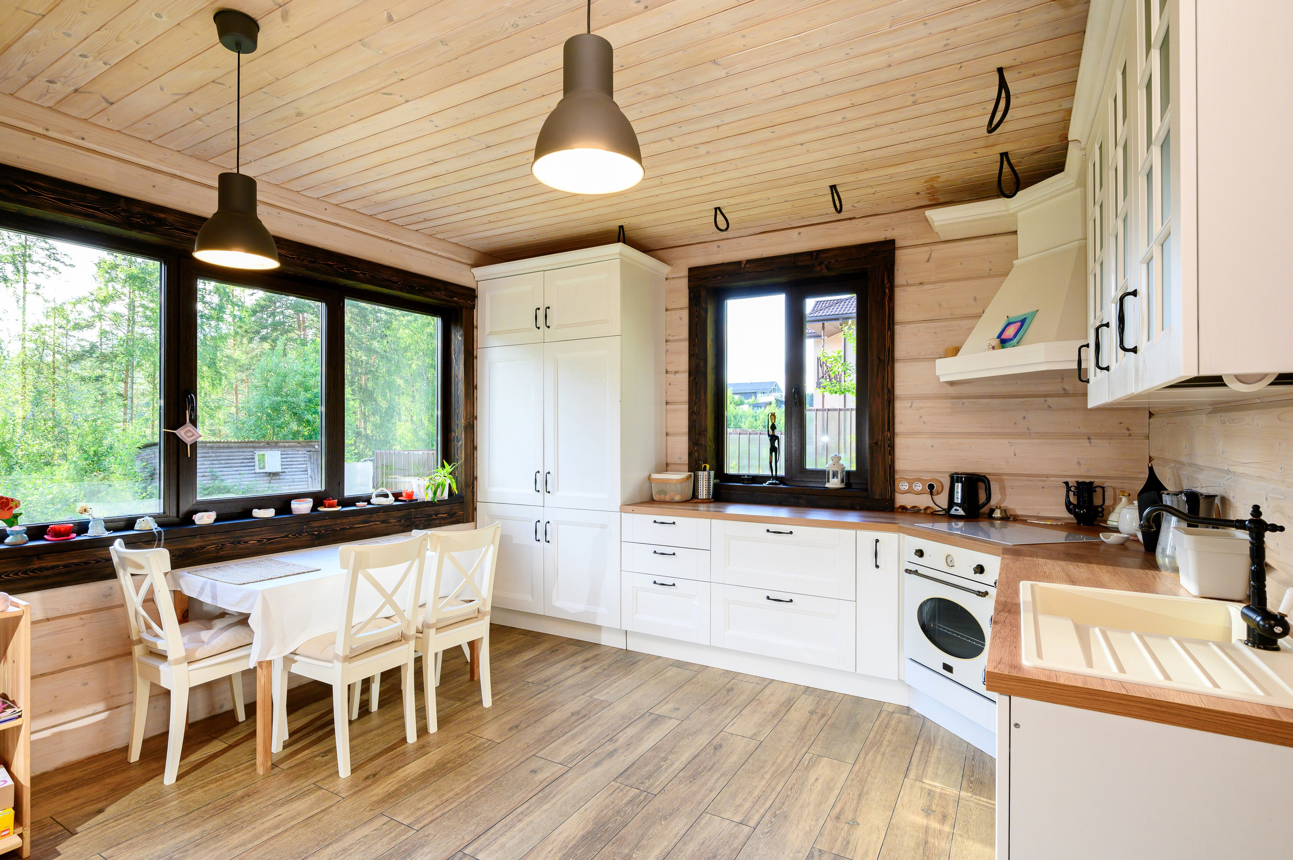 Дом на продажу в Ленинградской области. Интерьерный фотограф. Фото- видеосъемка недвижимости Санкт-Петербург