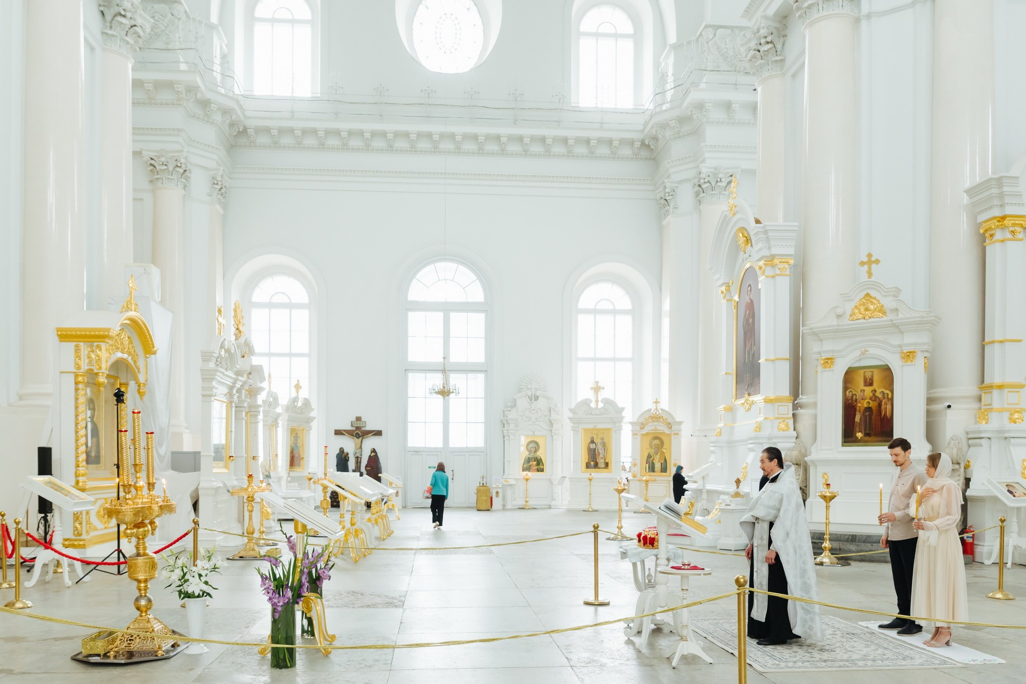 где лучше венчаться спб, смольный собор, сколько стоит венчание, лучший храм церковь для венчания, стоимость венчания в смольном соборе, фотограф на венчание, обвенчаться в Питере, смольный собор как обвенчаться