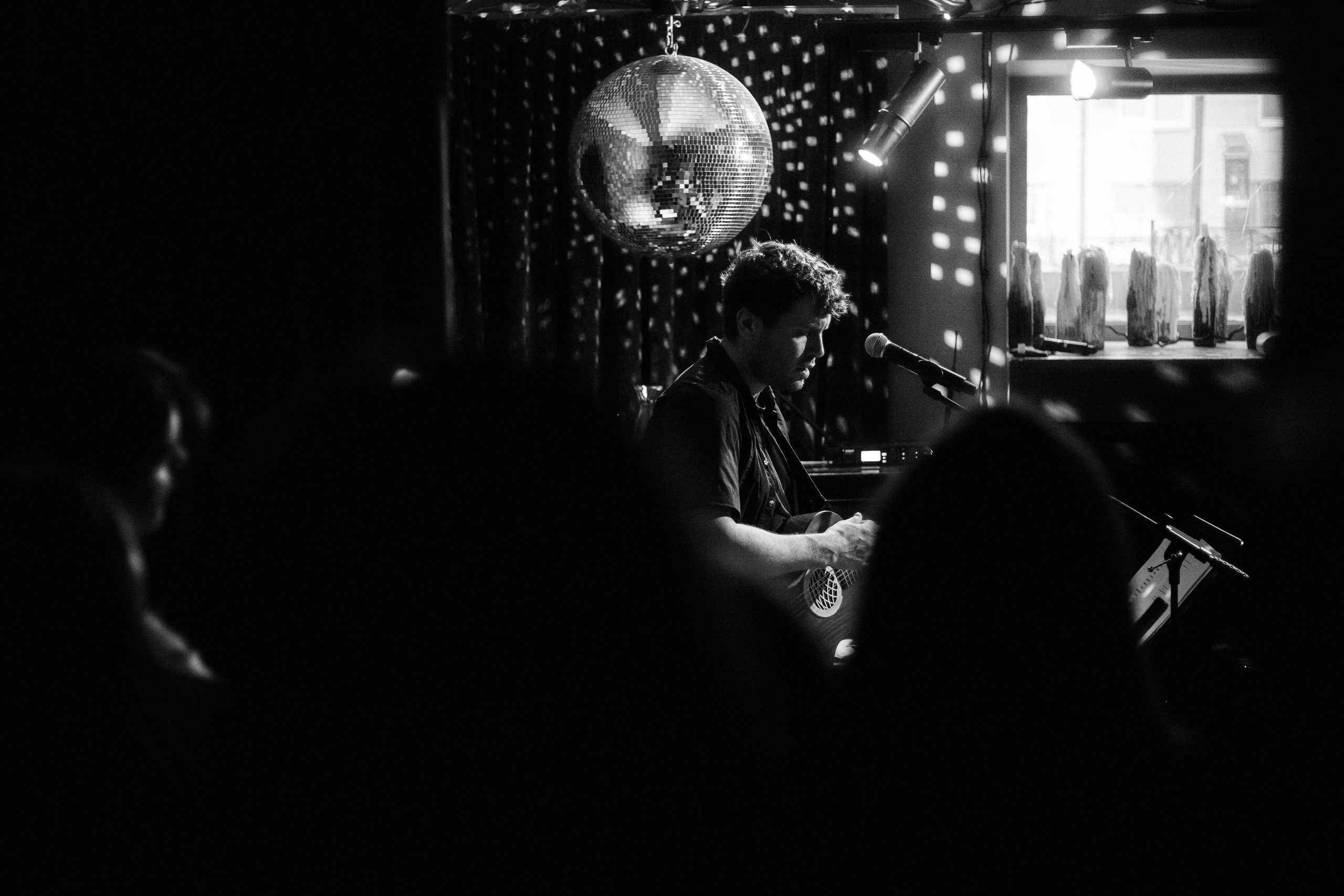 Квартирник Паши Артемьева. Портретный и репортажный фотограф Настя Куприянова