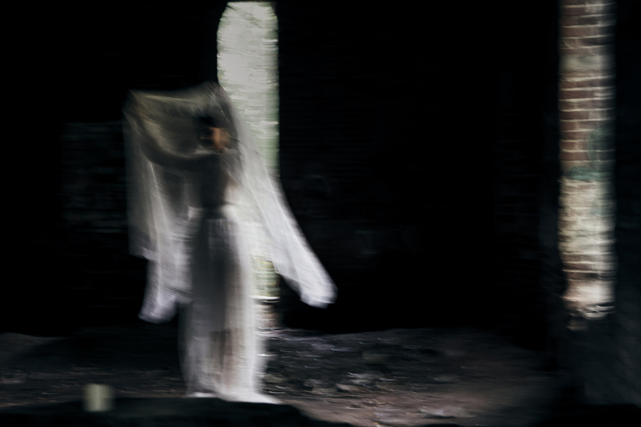 призрак невесты на заброшке