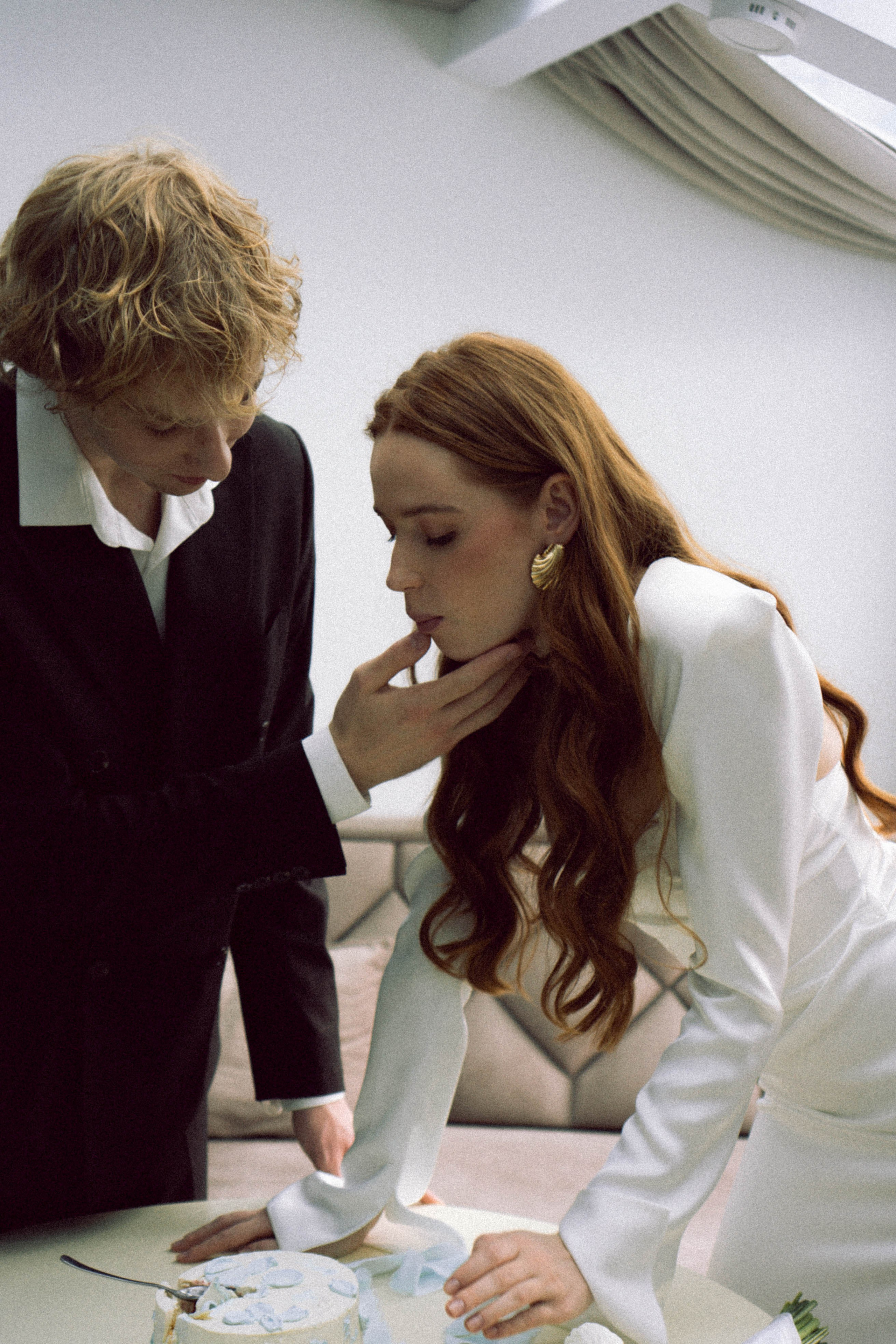 СВАДЕБНАЯ СЬЕМКА В ОТЕЛЕ. СБОРЫ ЖЕНИХА И НЕВЕСТЫ И ТАКЖЕ ТОР И ПОДГОТОВКА К ПРОГУЛКЕ. Профессиональный фотограф, Санкт-Петербург — Виктория Богомолова