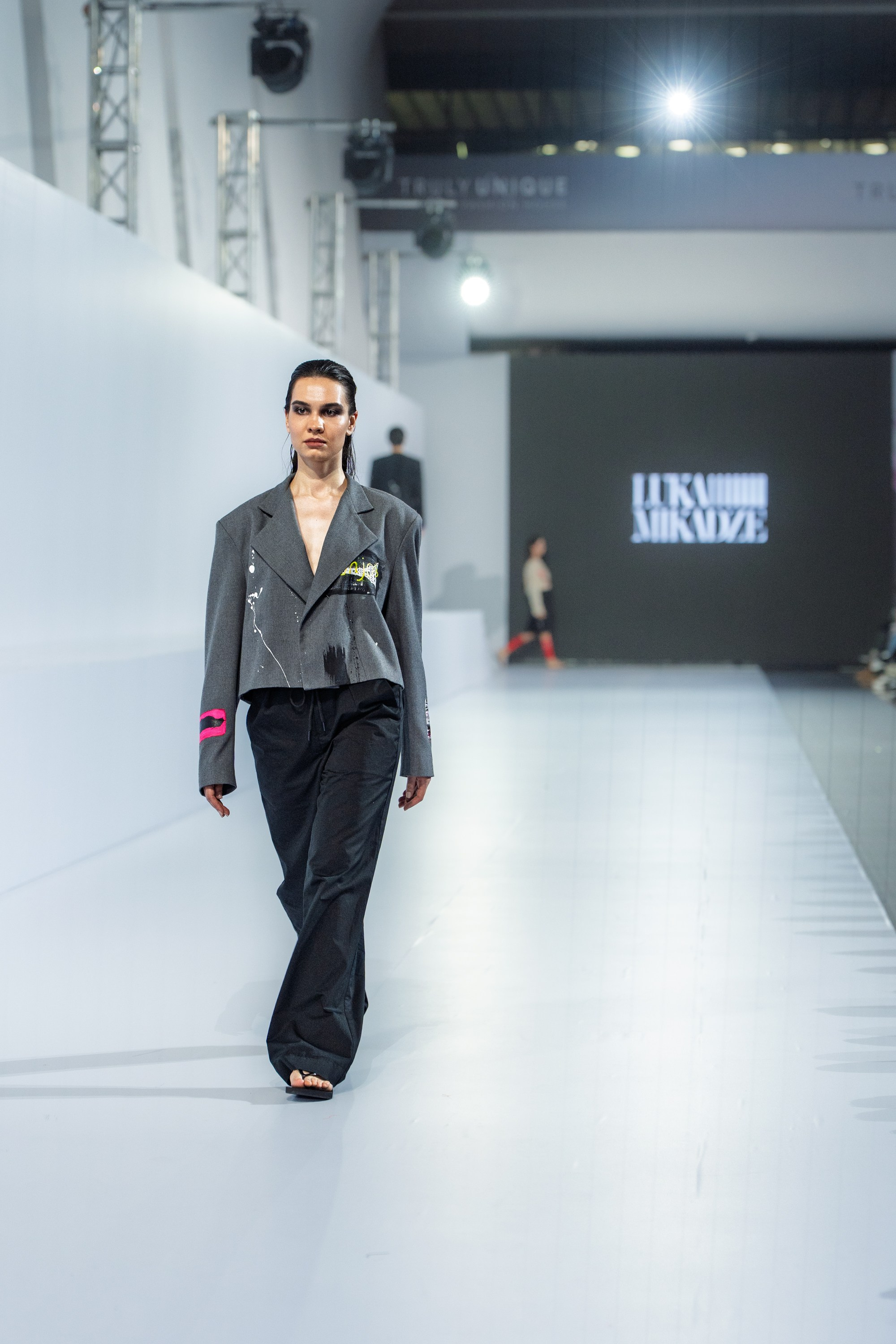 Luka Mikadze. Сайт Алматинского НЮ АРТ, будуар и фэшн фотографа Дениса Карпенко