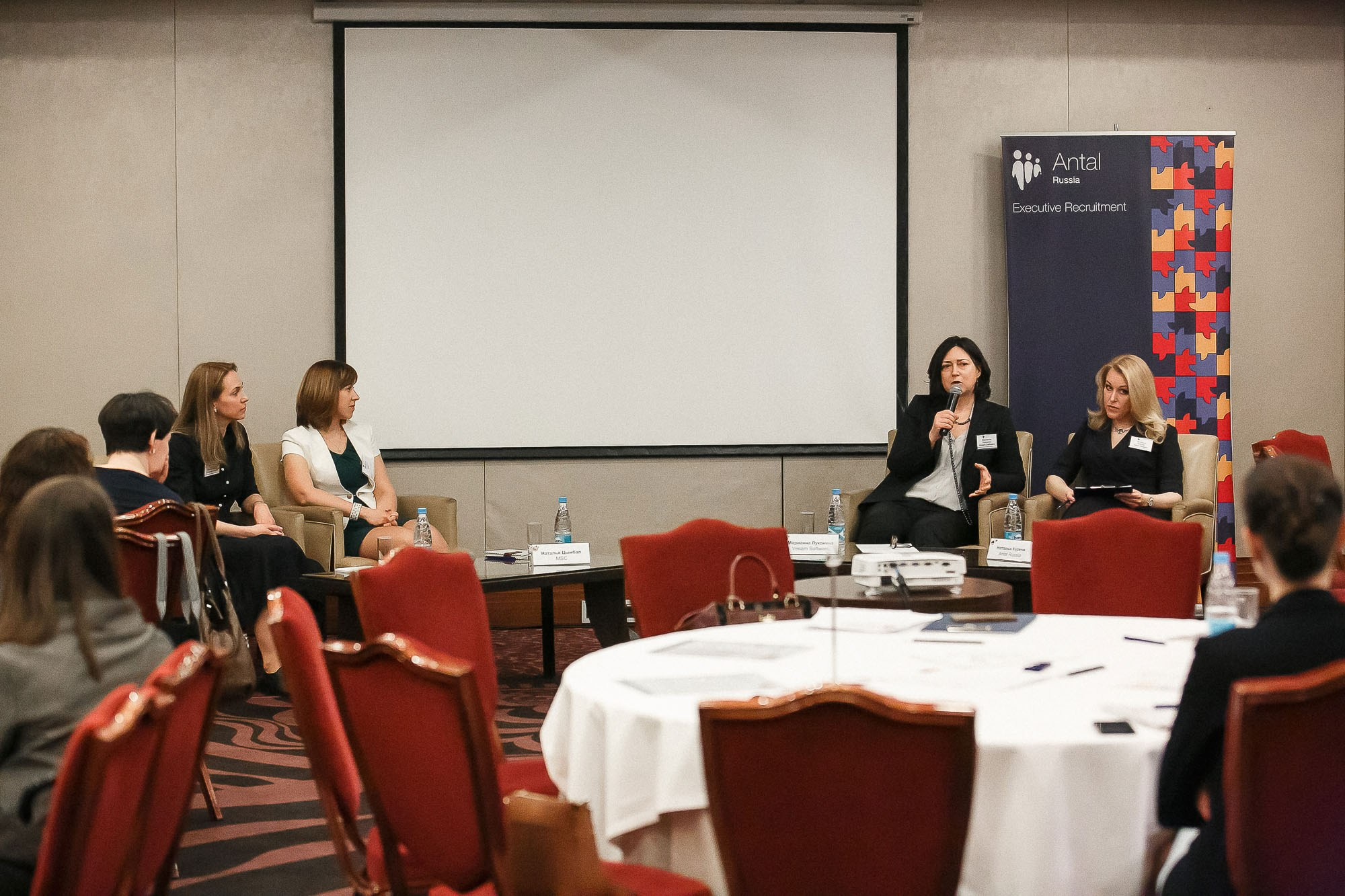 Конференция в «CORINTHIA». Рабочая сторона — бизнес портрет и репортаж в Санкт-Петербурге