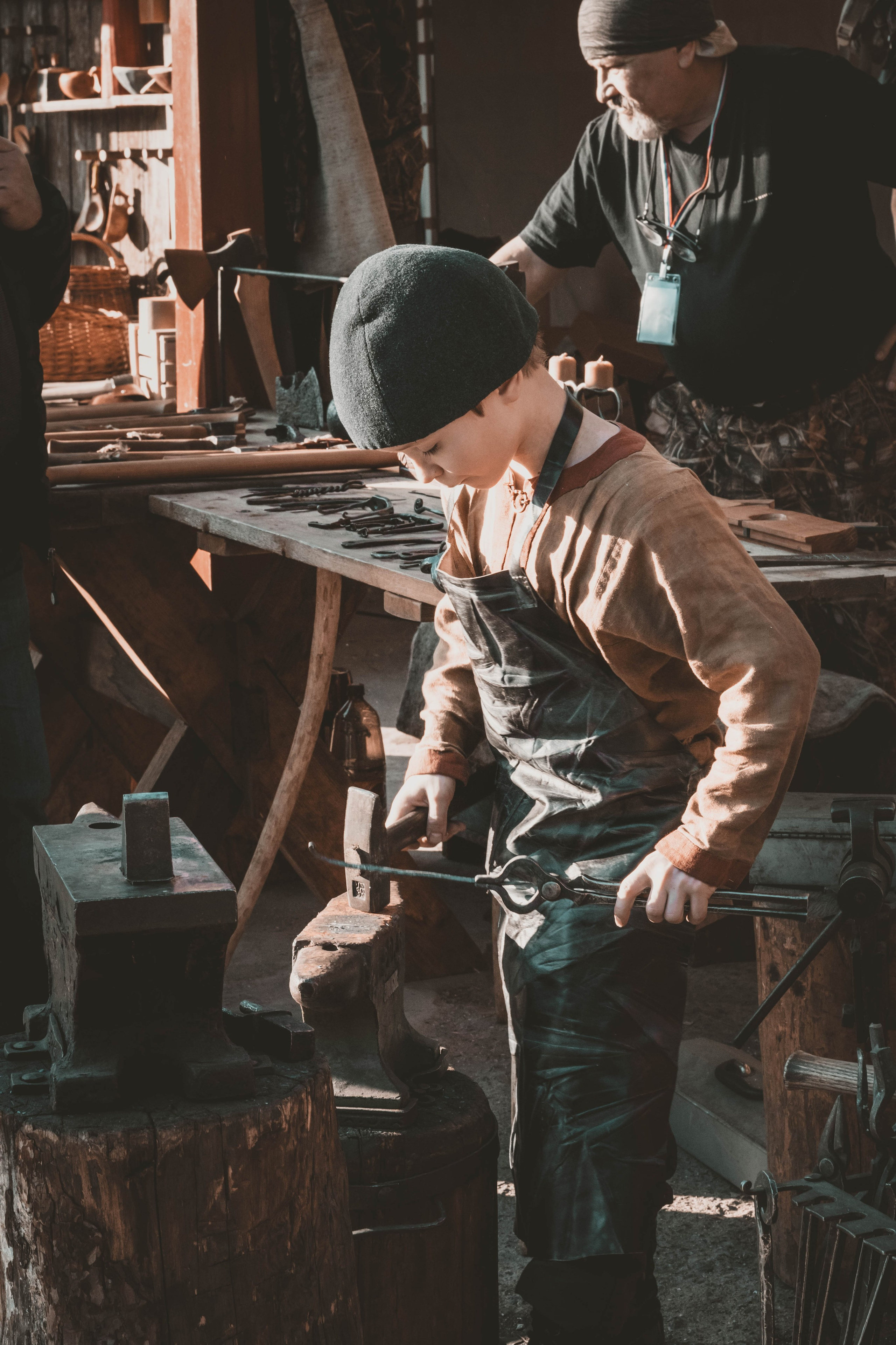 Выставка "Клинок". Фотограф и кожевник Кирилл Удалов