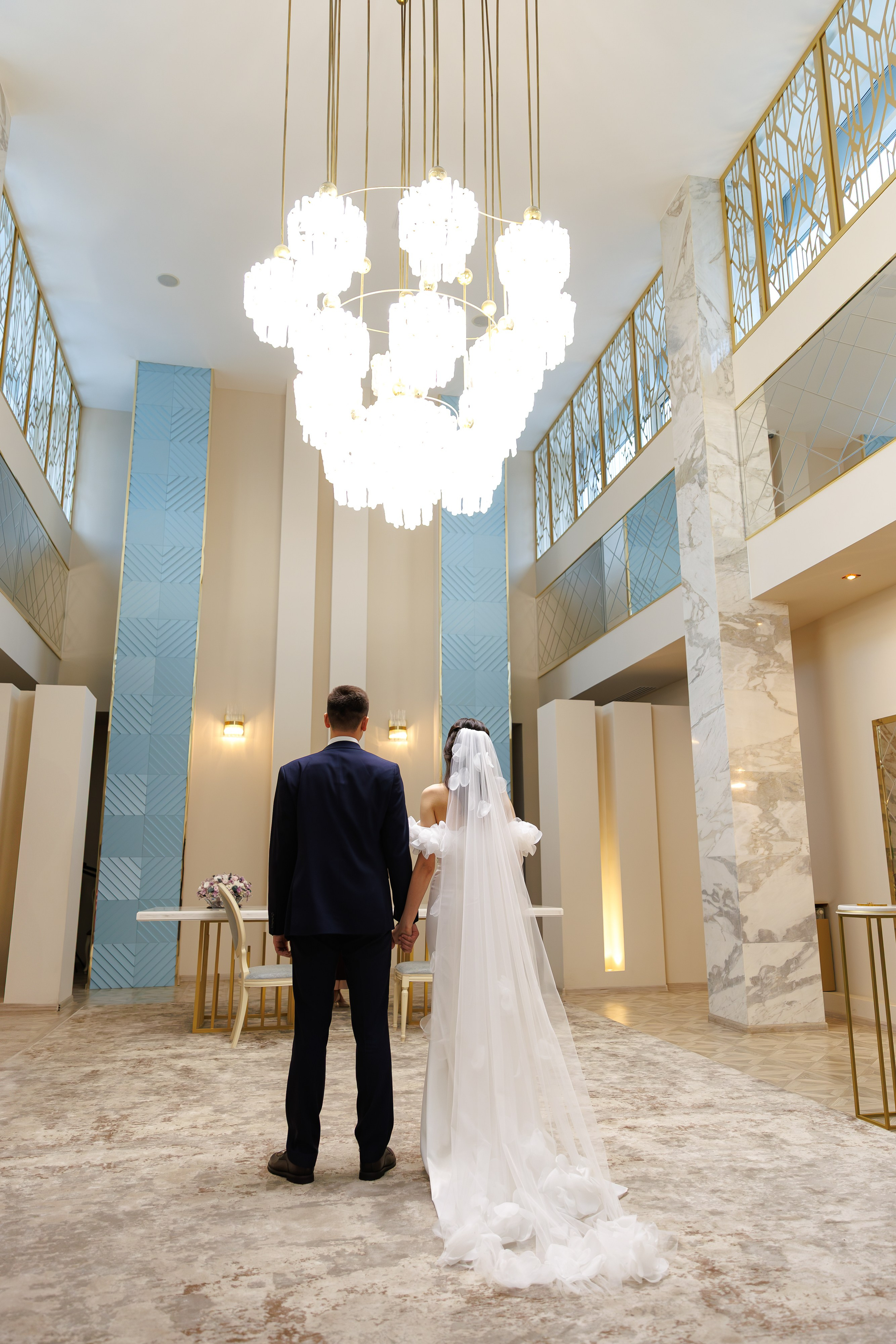 Свадебная фотосессия и сборы в гостинице Националь. Свадебный фотограф Москва и МО Сергей Киржаев