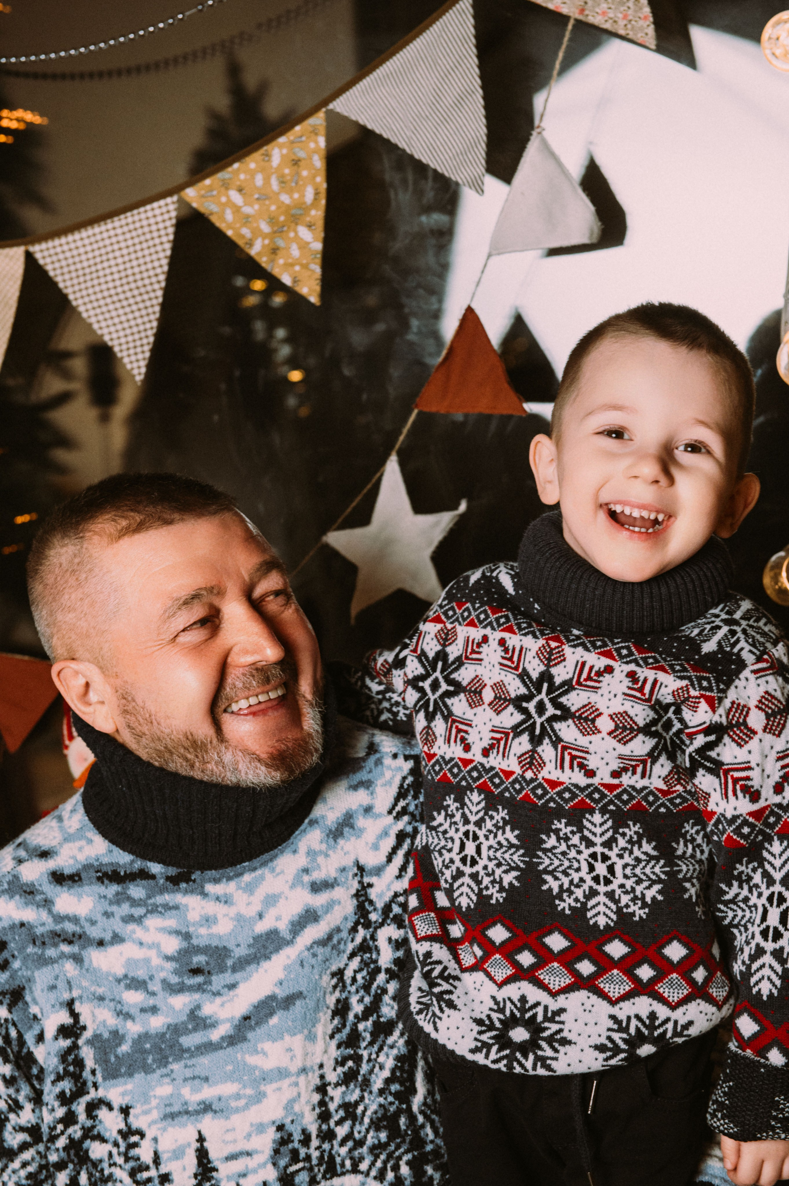 Большая семья собралась вместе на Новый год. Фотограф в Сургуте Светлана Гибадуллина