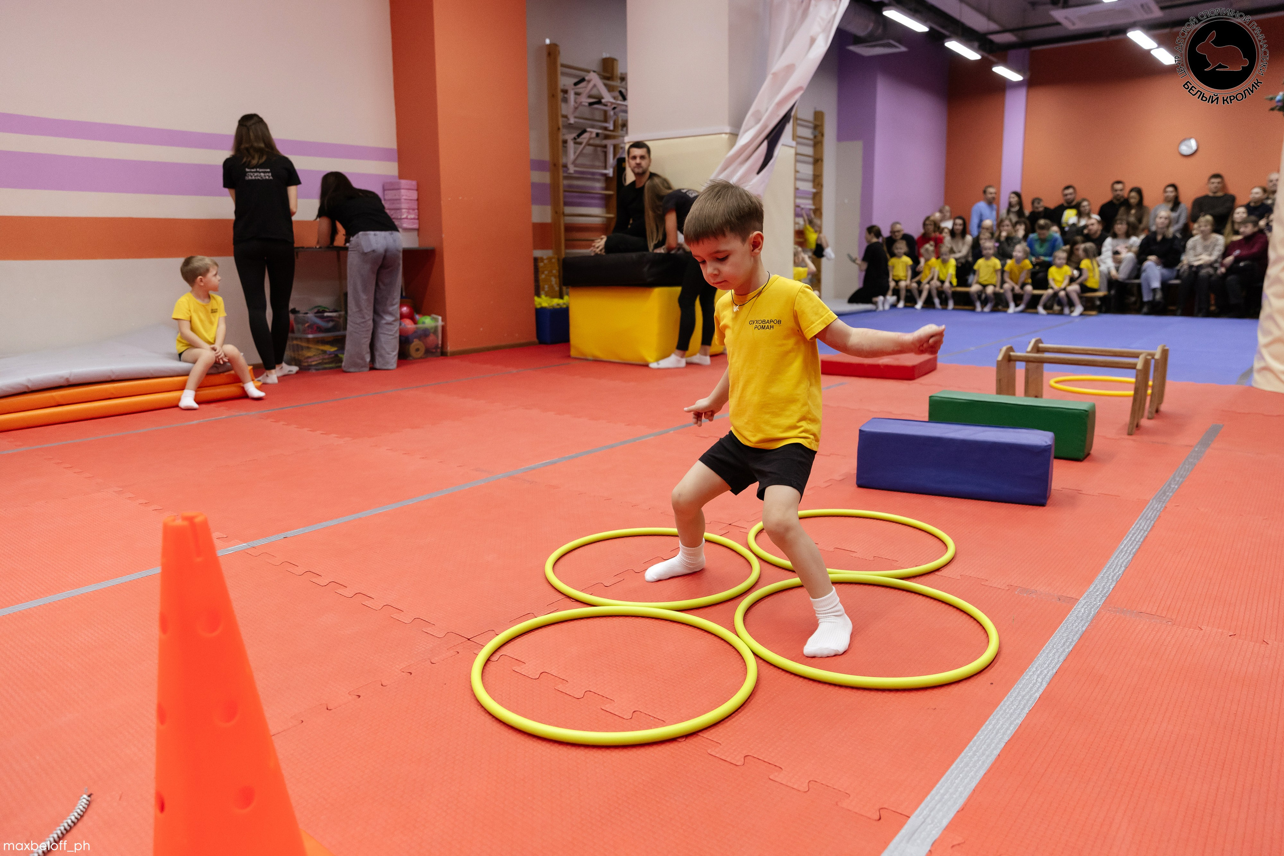 Белый кролик. Соревнования. Семейный фотограф — Макс Белогрудов