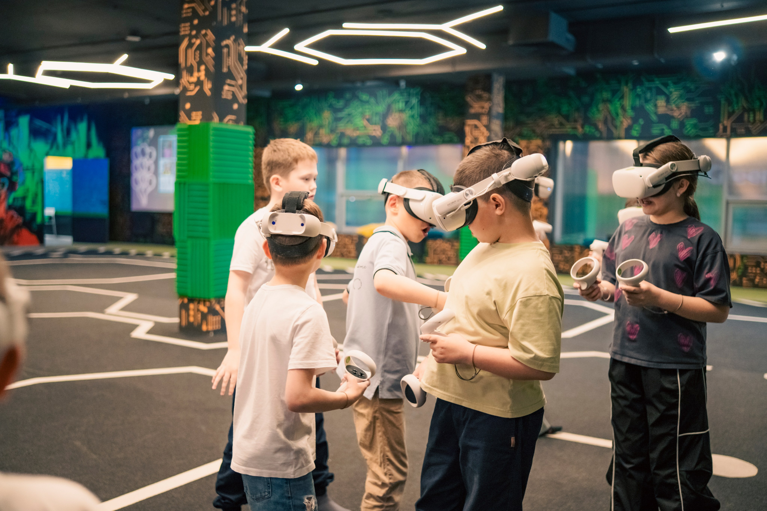 VR April-May. Felixtones