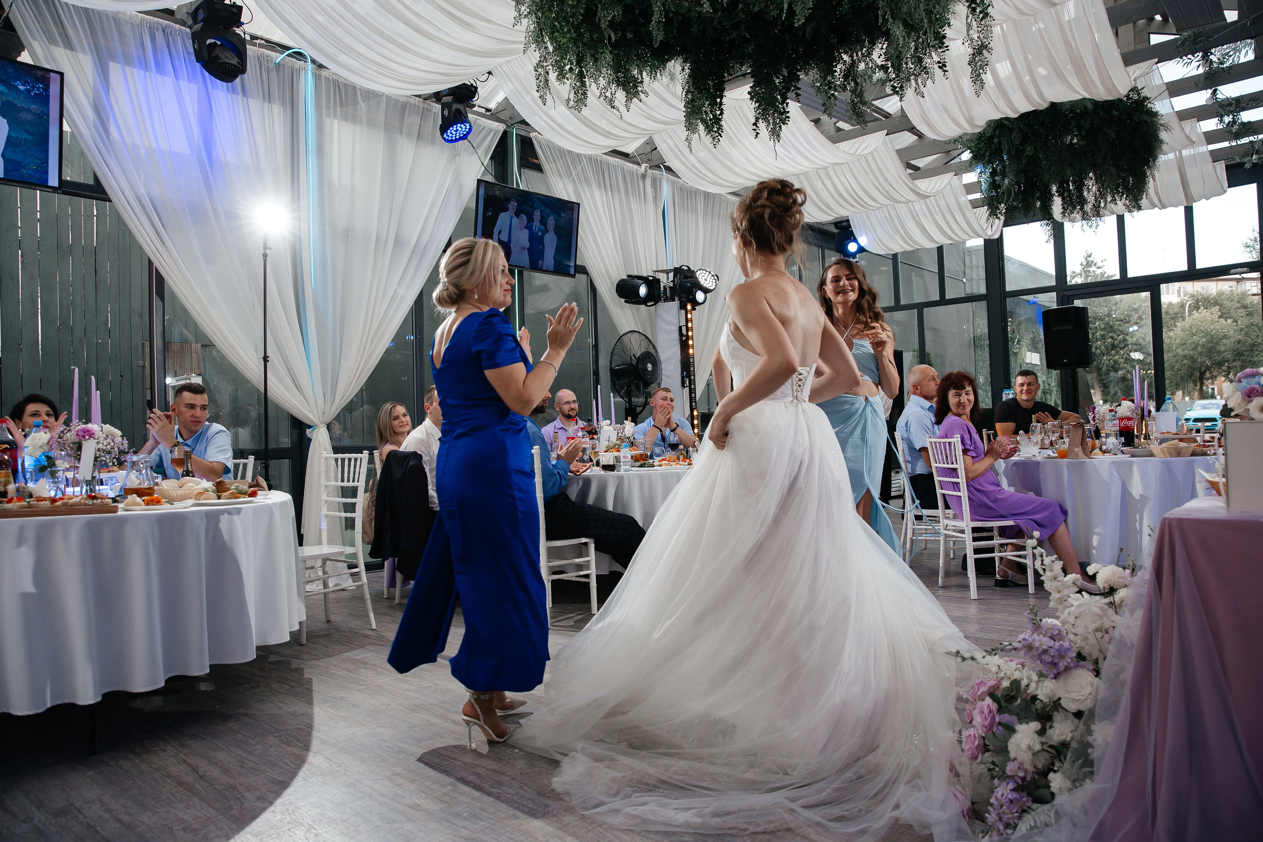 А&А — фотосессия на стадионе. Свадебный фотограф в Оренбурге Илья Володьков