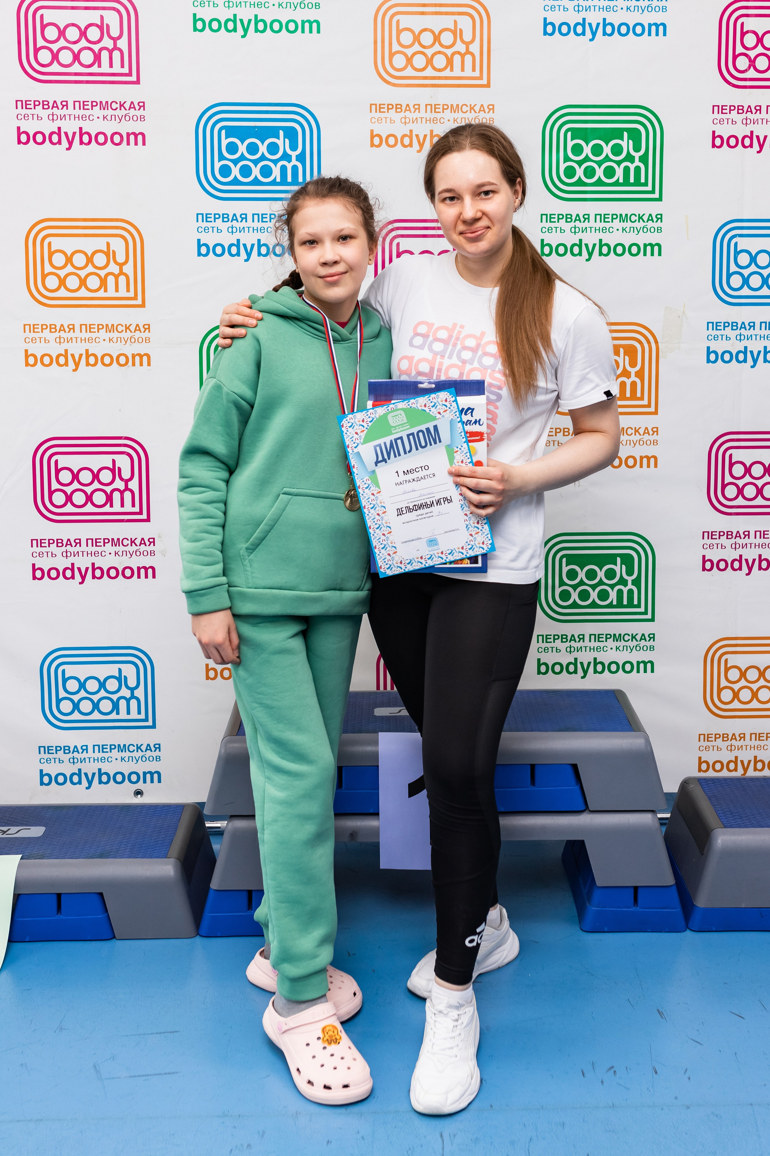 Репортажная съёмка. Дельфиньи игры. Бодибум Пермь. Фотограф Пермь. Свадьбы. Семья и дети, школа, д. сад. Фотокниги