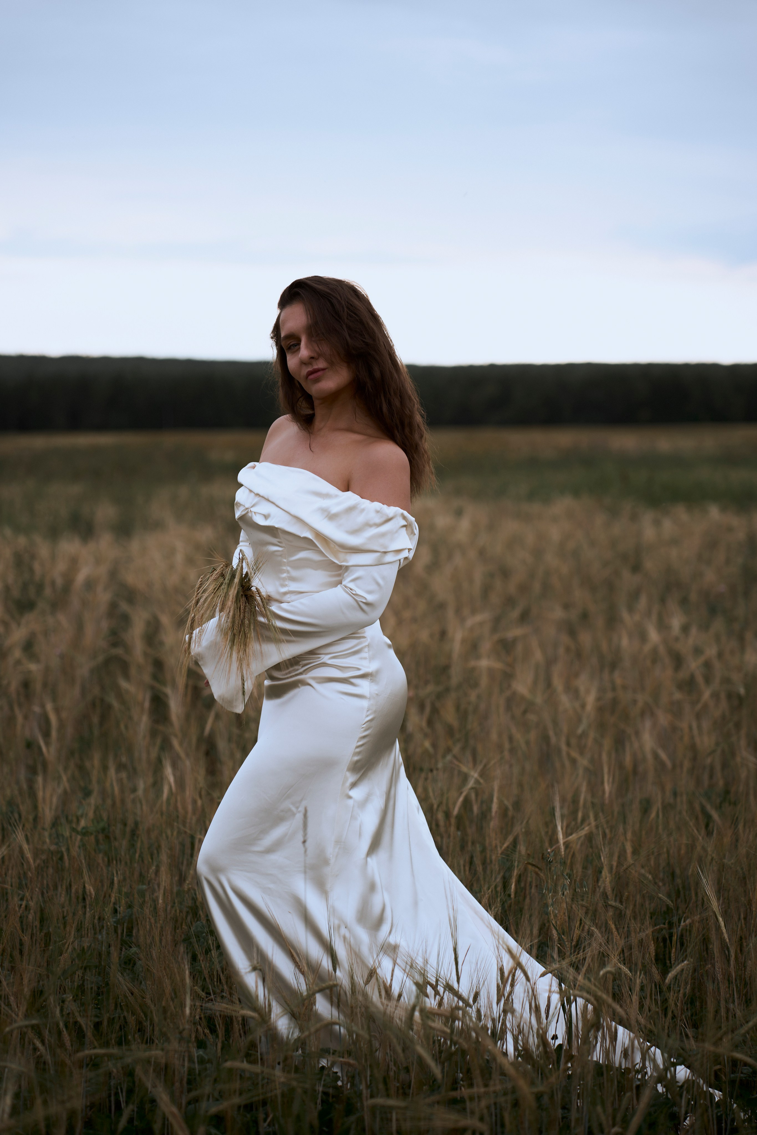 В поле. Ваш фотограф Анастасия Болотникова