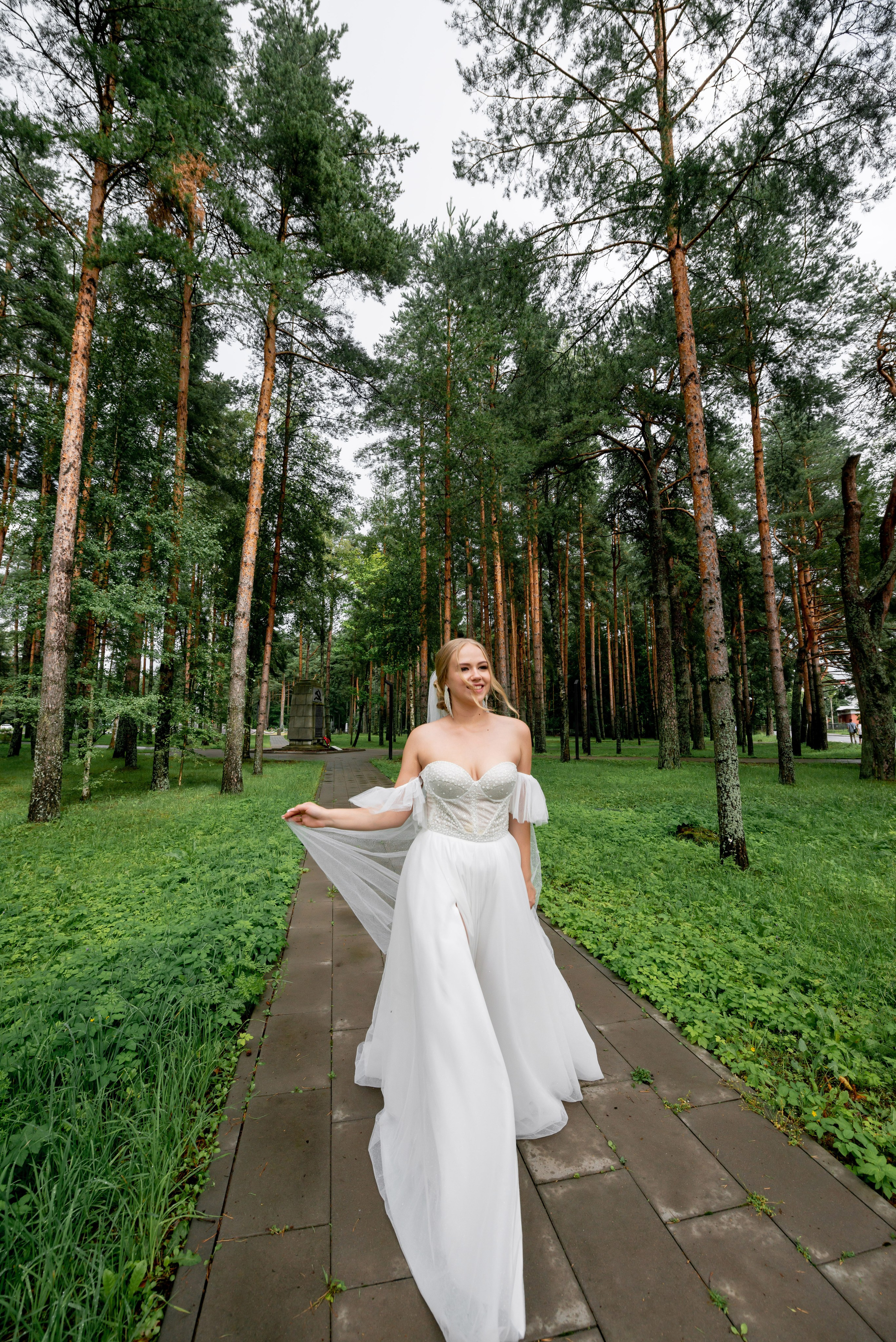 Ксения и Владислав (фотосессия в ЗАГСе и парке города Кингисеппа). Портретный, семейный и свадебный фотограф в Санкт-Петербурге и в Пушкине Ширяев Денис