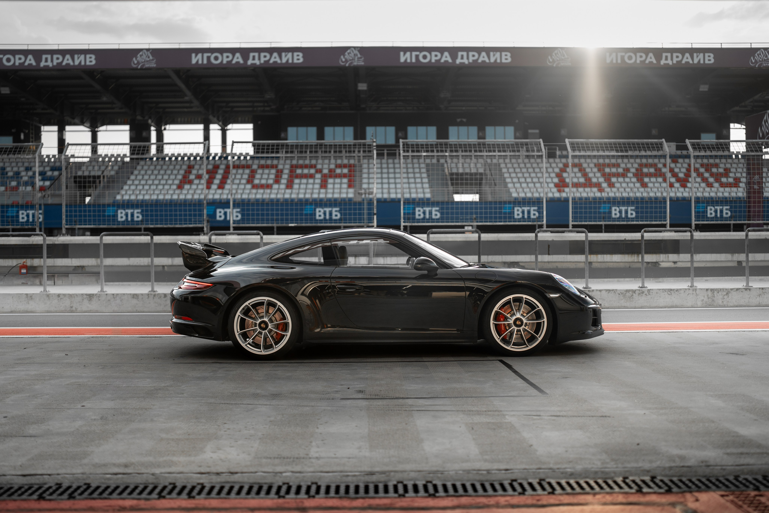 PORSCHE 911 GTS. Автомобильный фотограф Алексей Хезеков