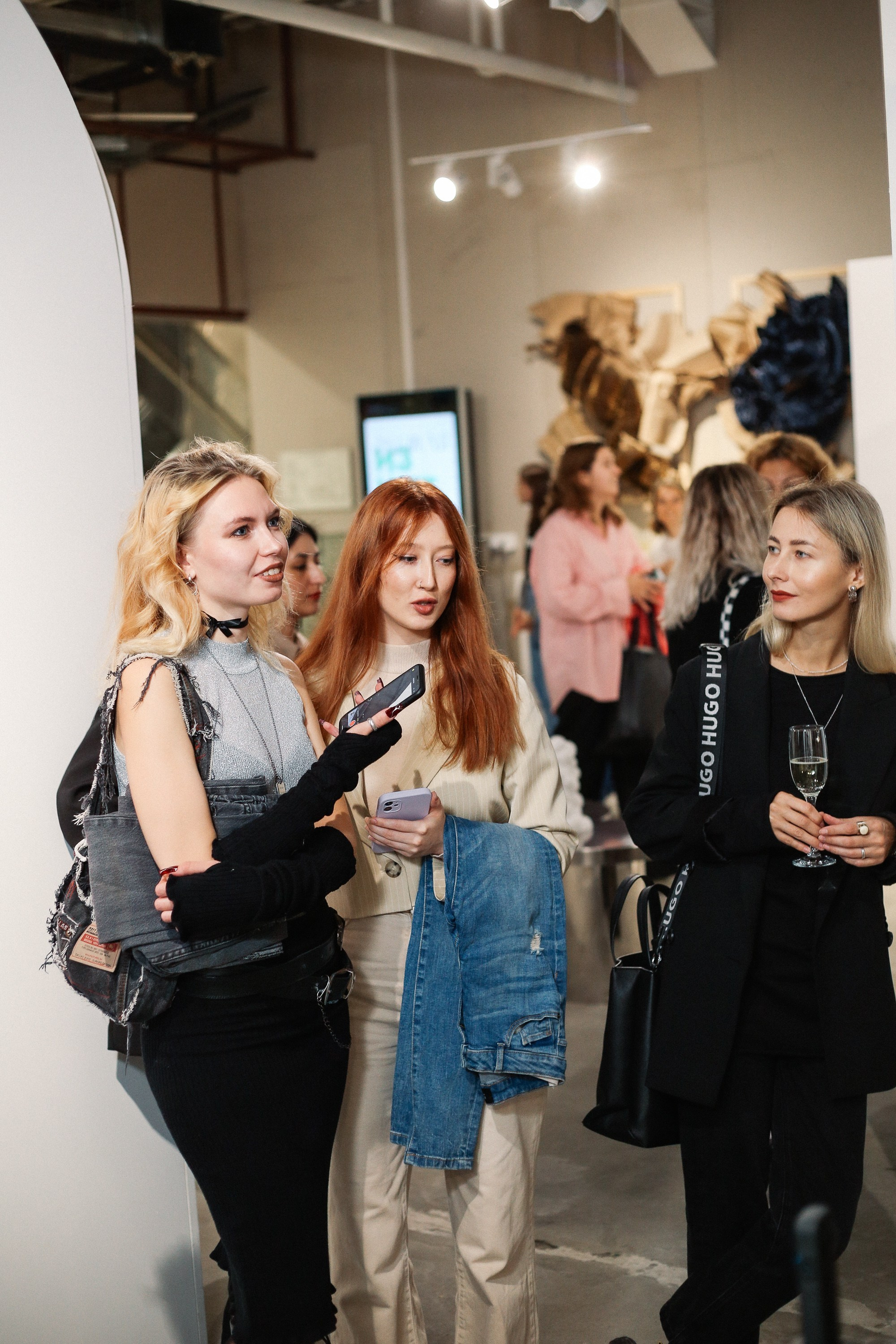 Открытие выставки в галерее. Портретный и репортажный фотограф. Мыльников Илья