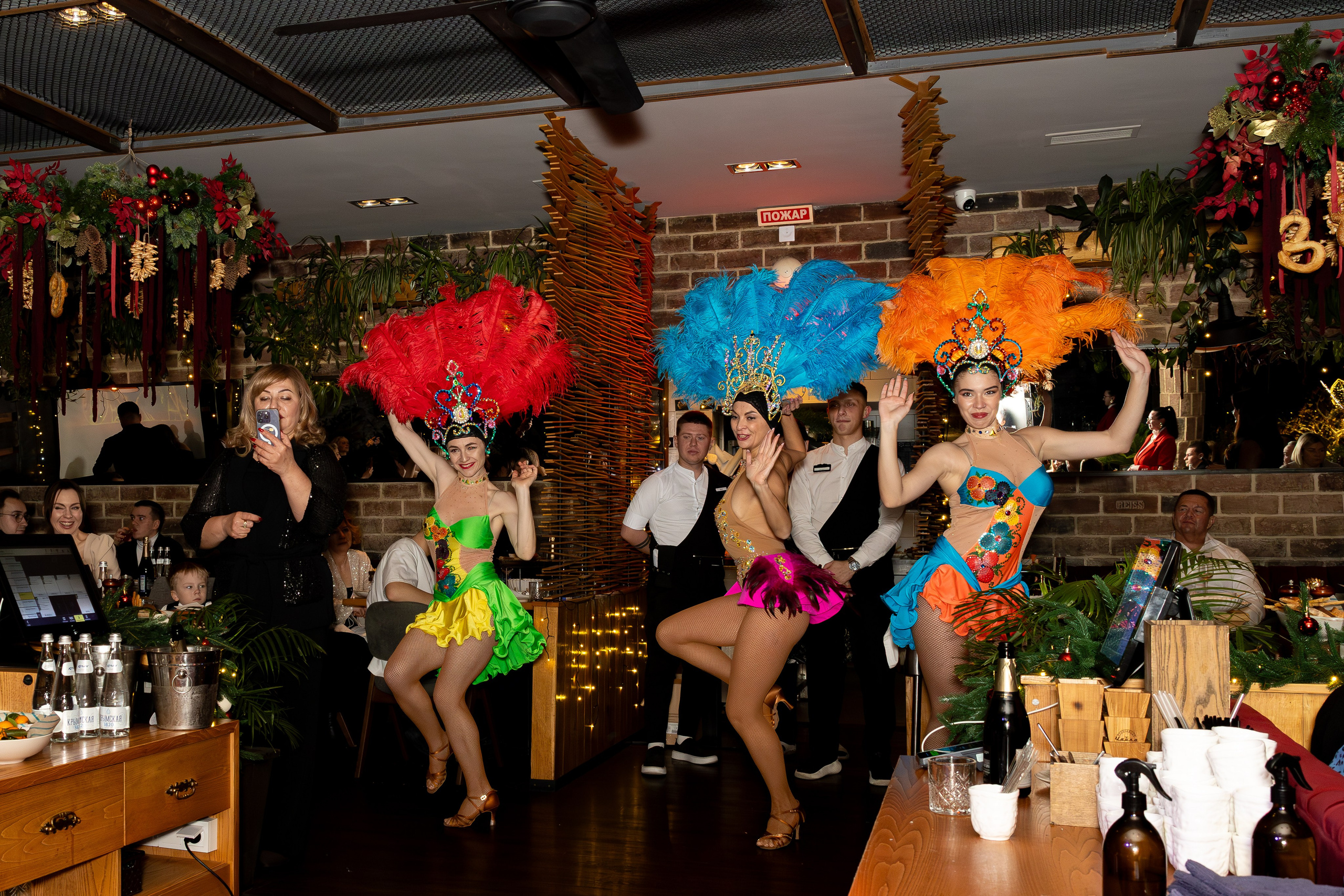 Новогодняя ночь 2026 в панорамном ресторане «Чайка». Дженбаз Павел — фотограф в Ялте