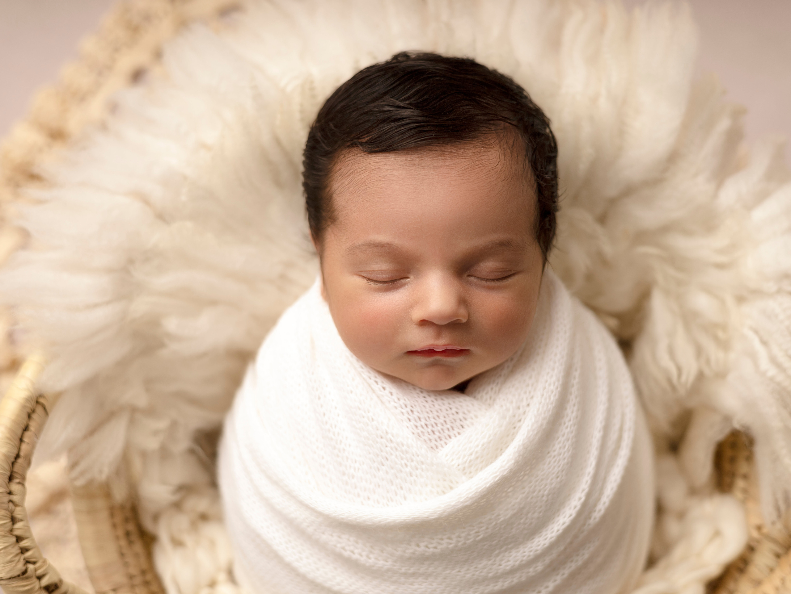 Newborn. Фотограф новорождённых в Казани Нейля Гильмутдинова ньюборн