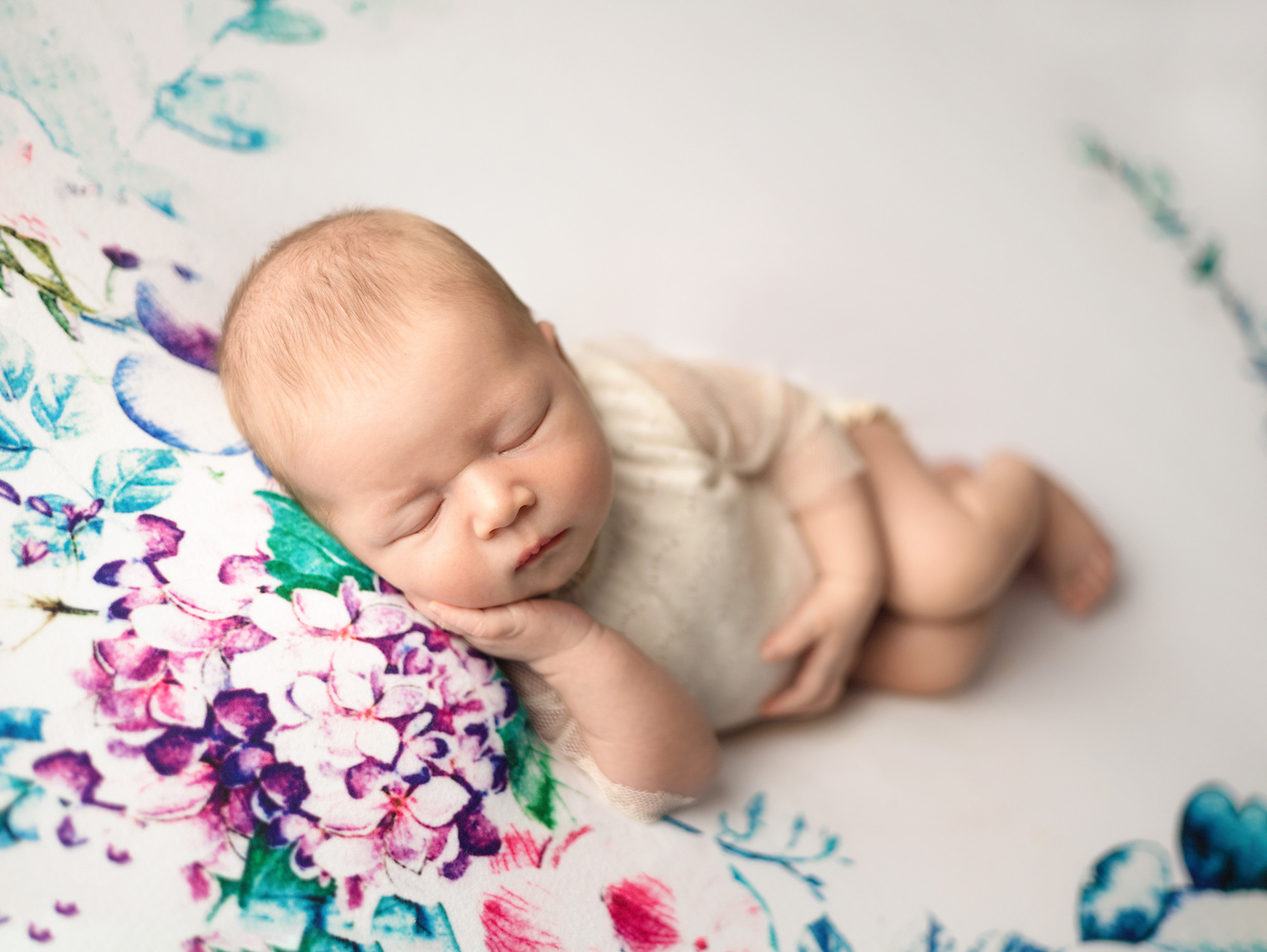 Newborn. Фотограф новорождённых в Казани Нейля Гильмутдинова ньюборн