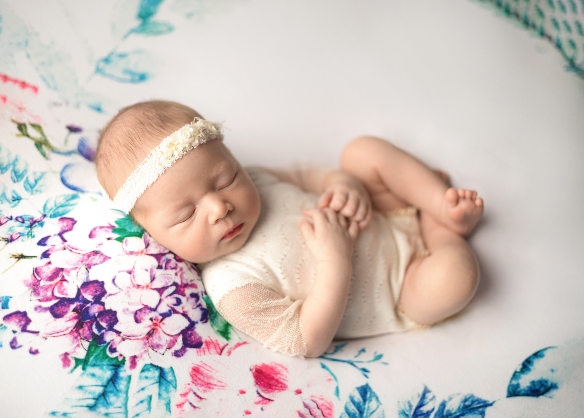 Newborn. Фотограф новорождённых в Казани Нейля Гильмутдинова ньюборн