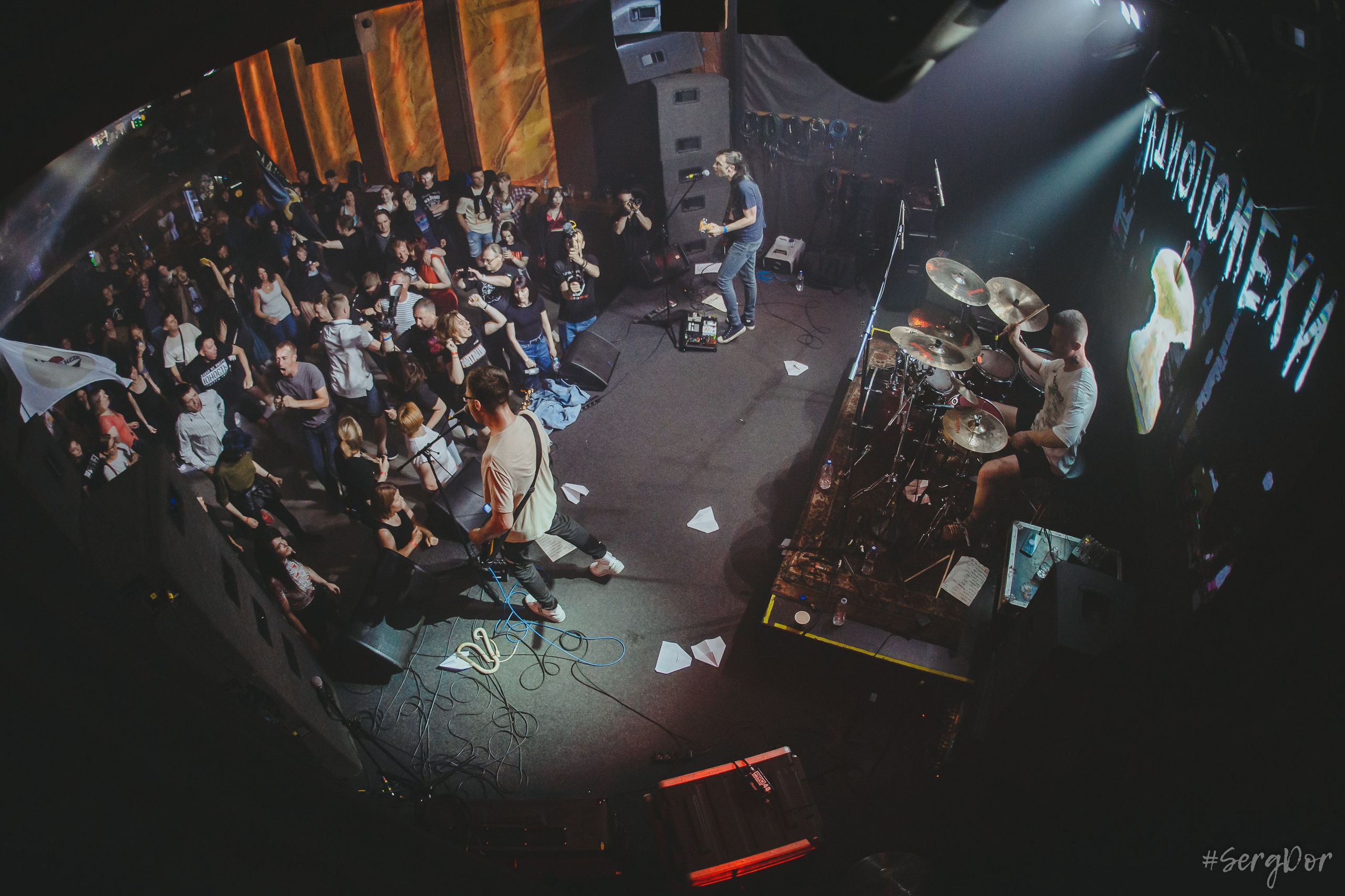 Радиопомехи, Серёга Рудаков, культурный центр Сердце, Шум Земли, концерт, флаги, Санкт-Петербург, СПб, 22.06.2024, SergDor, 22 июня 2024 года, #SergDor