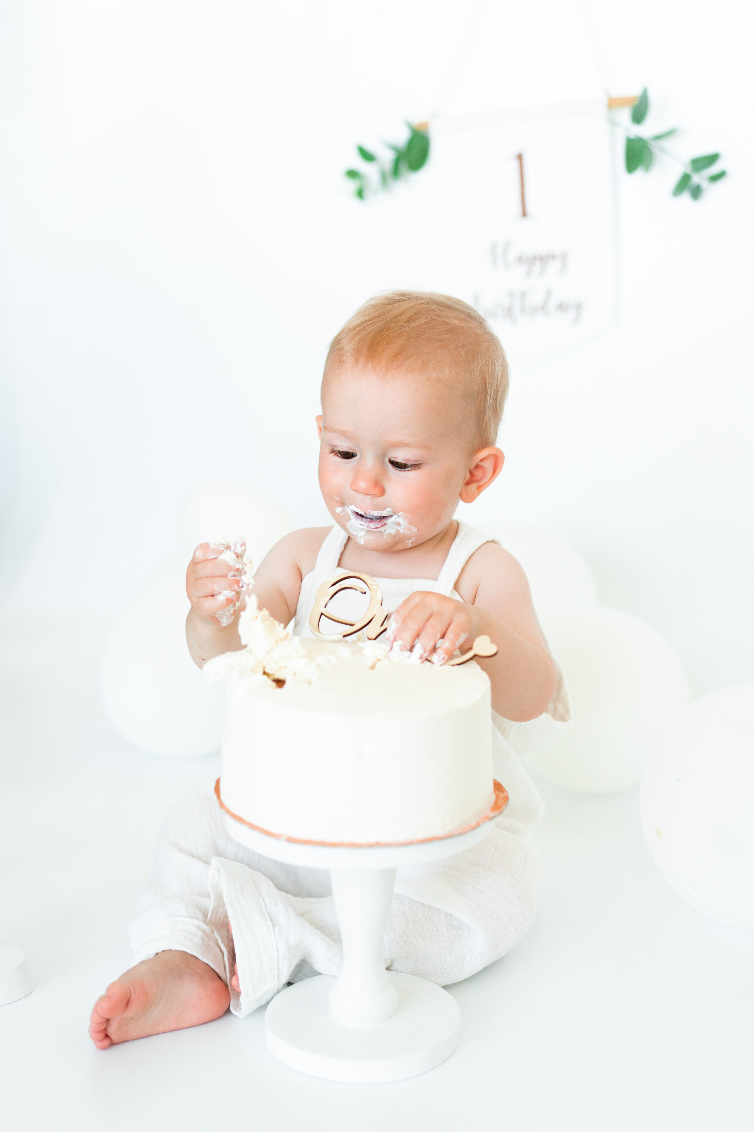 Крушение торта, Smash cake. Детская, семейная фотостудия в Санкт-Петербурге