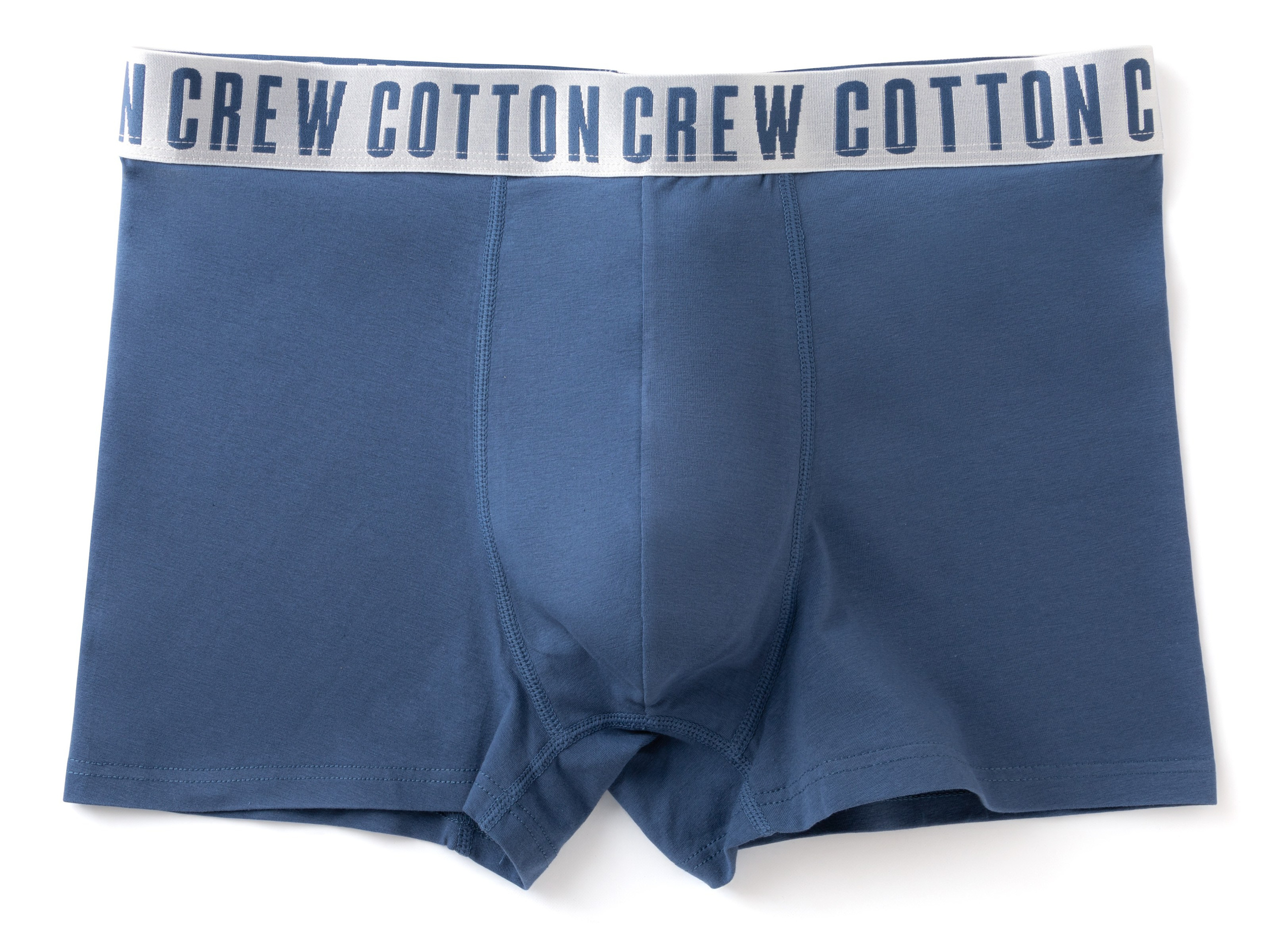 Одиночные мужские боксеры синего цвета на белом | Съемка для каталога нижнего белья