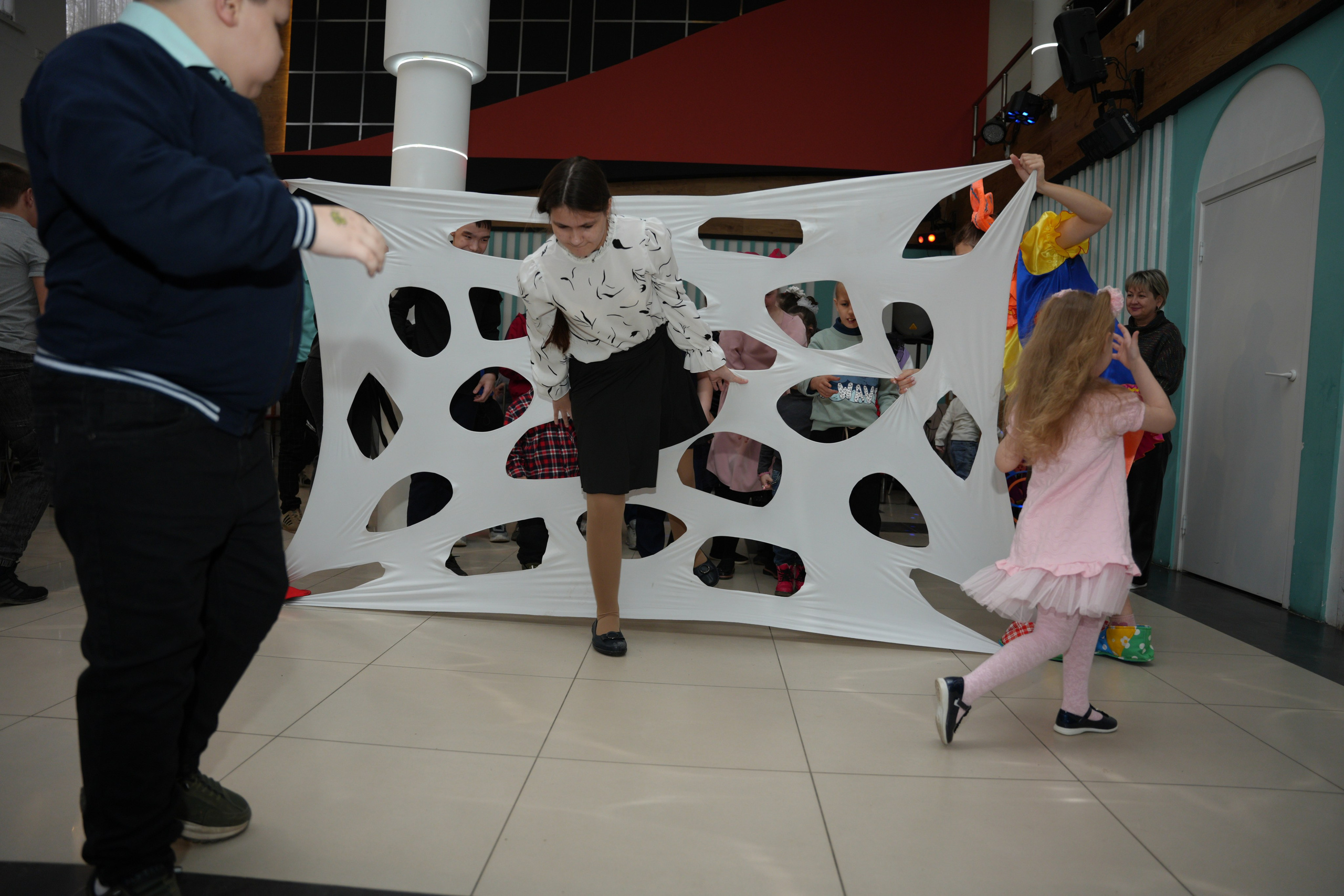 Социально —благотворительная акция «Ты в этом мире не один», посвященная Международному дню инвалидов. ВЫПУСКНЫЕ АЛЬБОМЫ, Школьный фотограф, семейный и свадебный в Саратове и области Ольга Плаксина