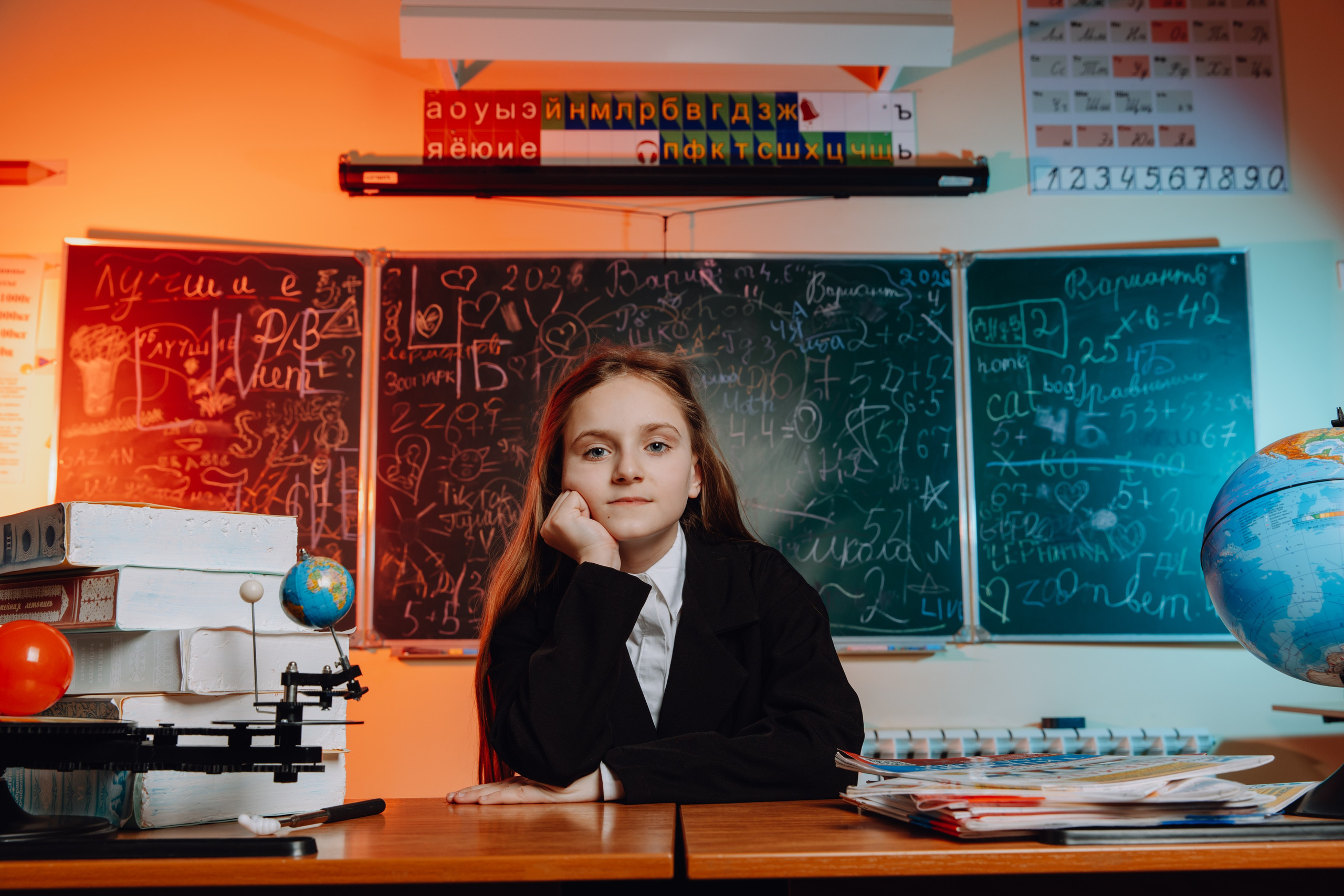 Школьные альбомы в Чернянке. Фотограф Максим Никонов