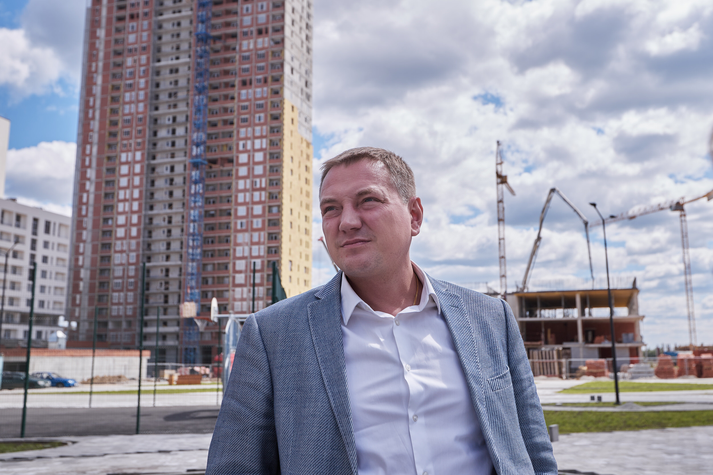 Фотограф для съемки застройщика. Контент для бизнеса в Екатеринбурге Полдень Медиа