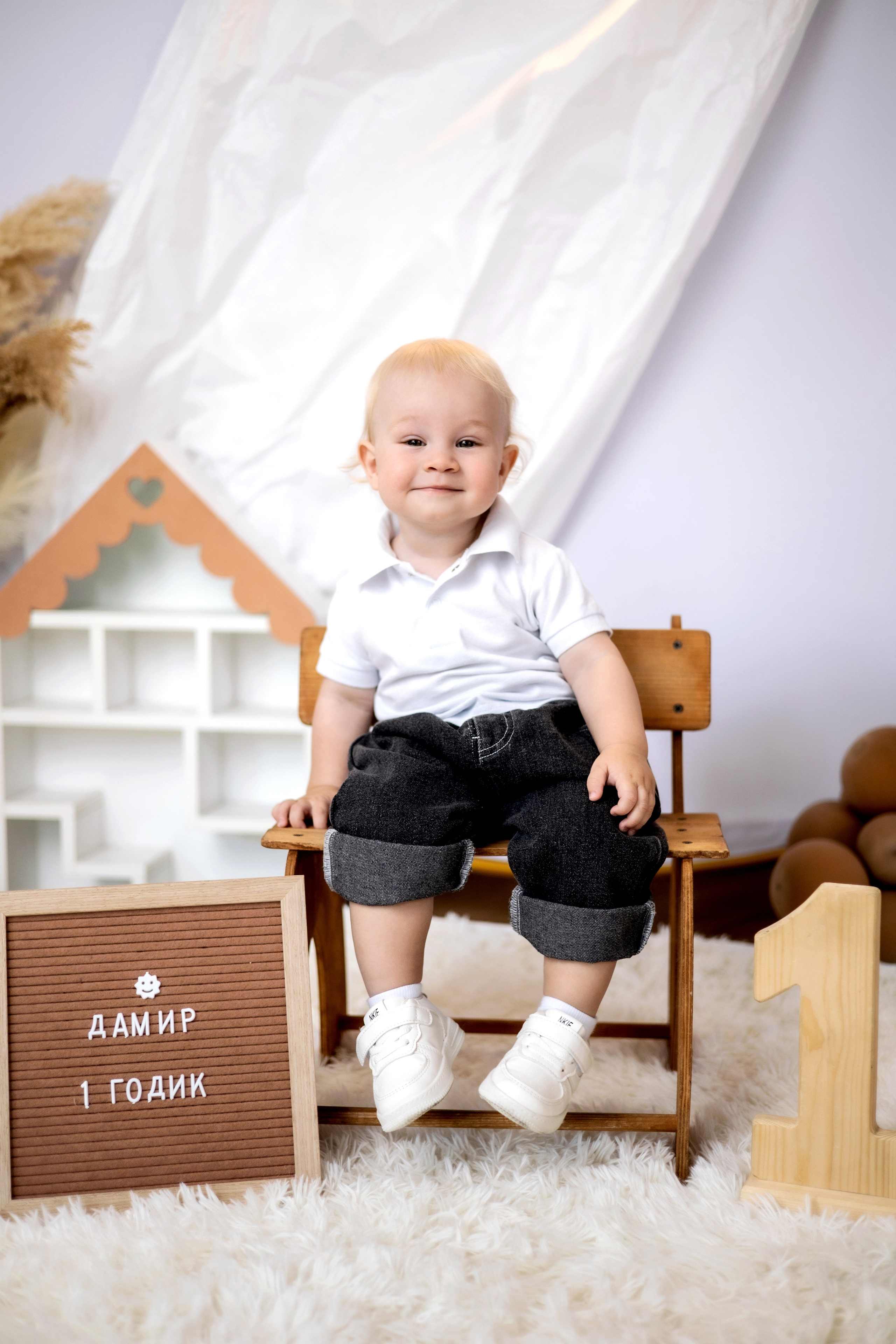 Дамиру годик. Фотограф Надежда Лукьянова