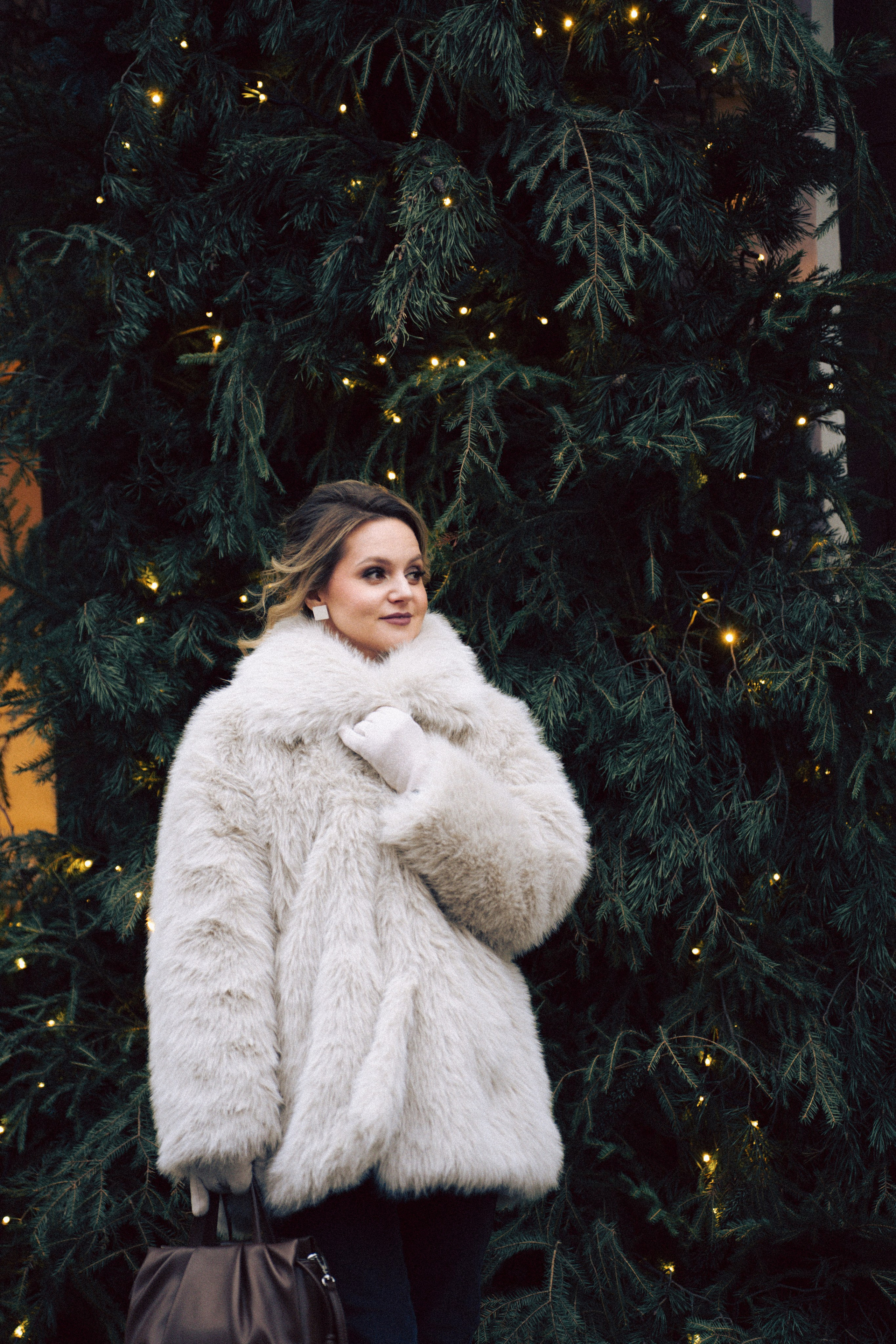 НОВОГОДНЯЯ ФОТОСЕСИИЯ В СТУДИИ ДЛЯ ДЕВУШКИ И ПРОГУЛКА ПО ЧЕРНЫШЕВСКОЙ. Профессиональный фотограф, Санкт-Петербург — Виктория Богомолова