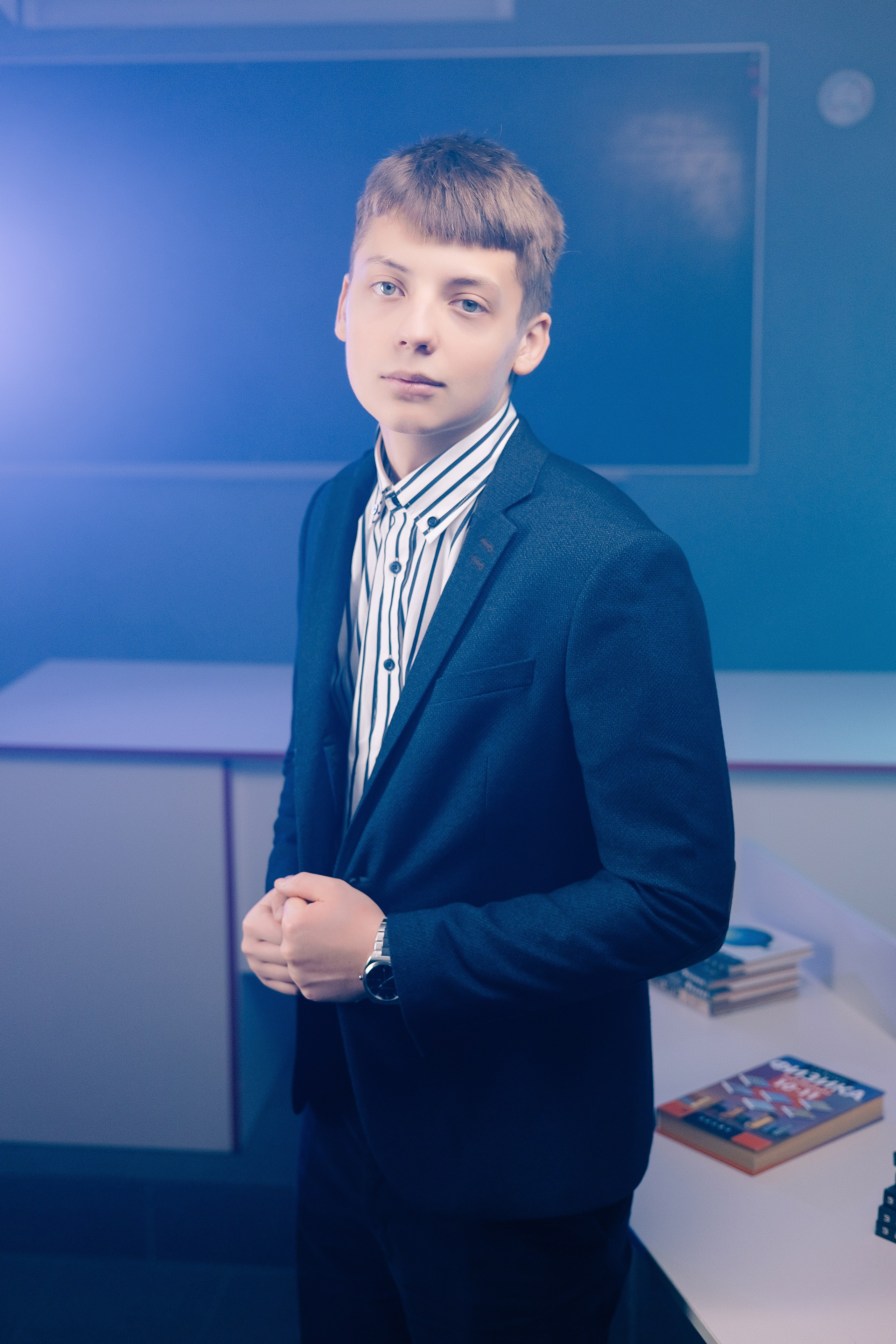 Индивидуальная фотосессия для 11 «Б» класса в 2025 году | Пущино. Выпускные альбомы в Серпухове